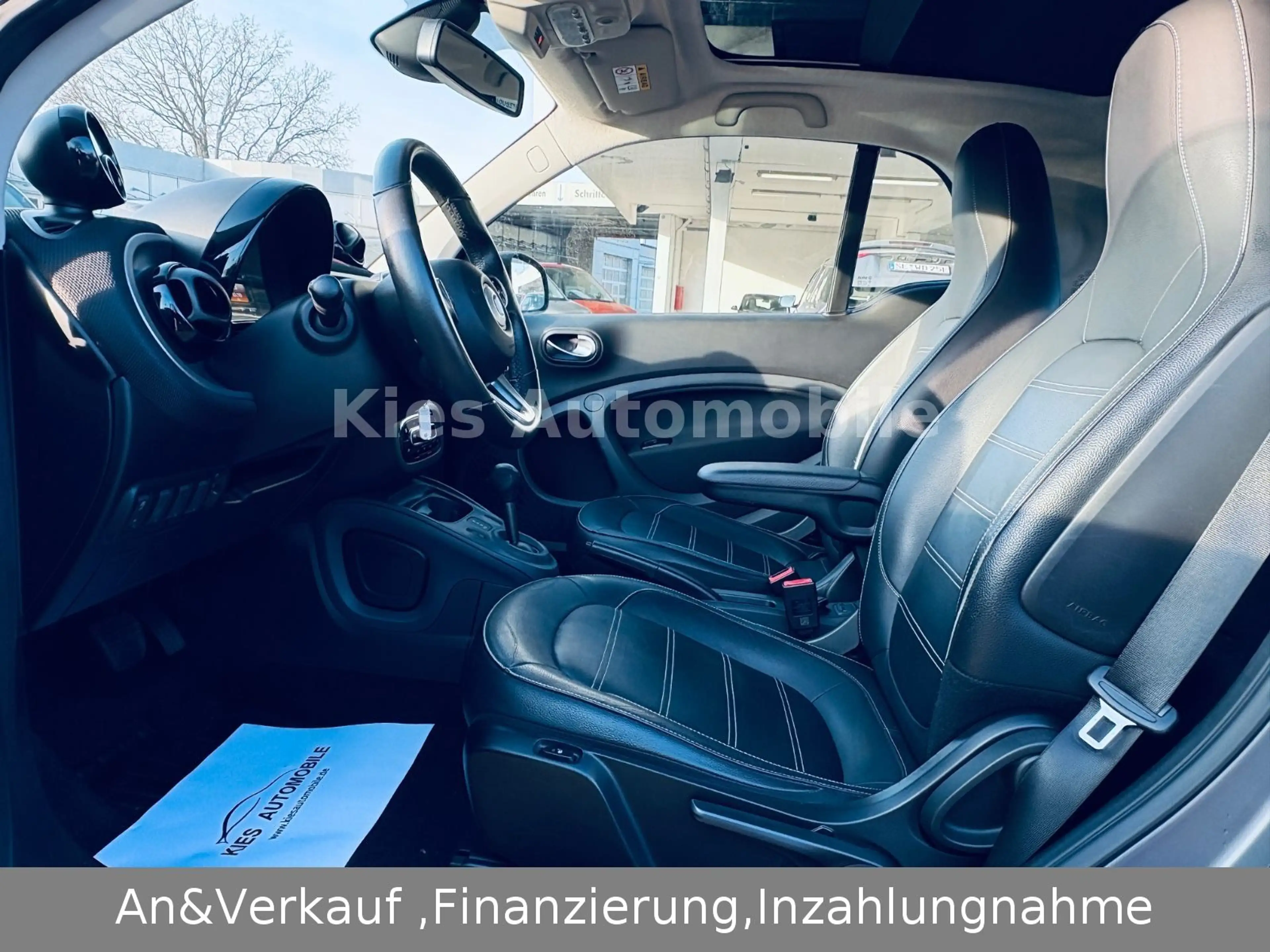 smart forTwo Prime 90PS LEDER/NAVI/PANO/SITZH/AMBIENTE — photo 14