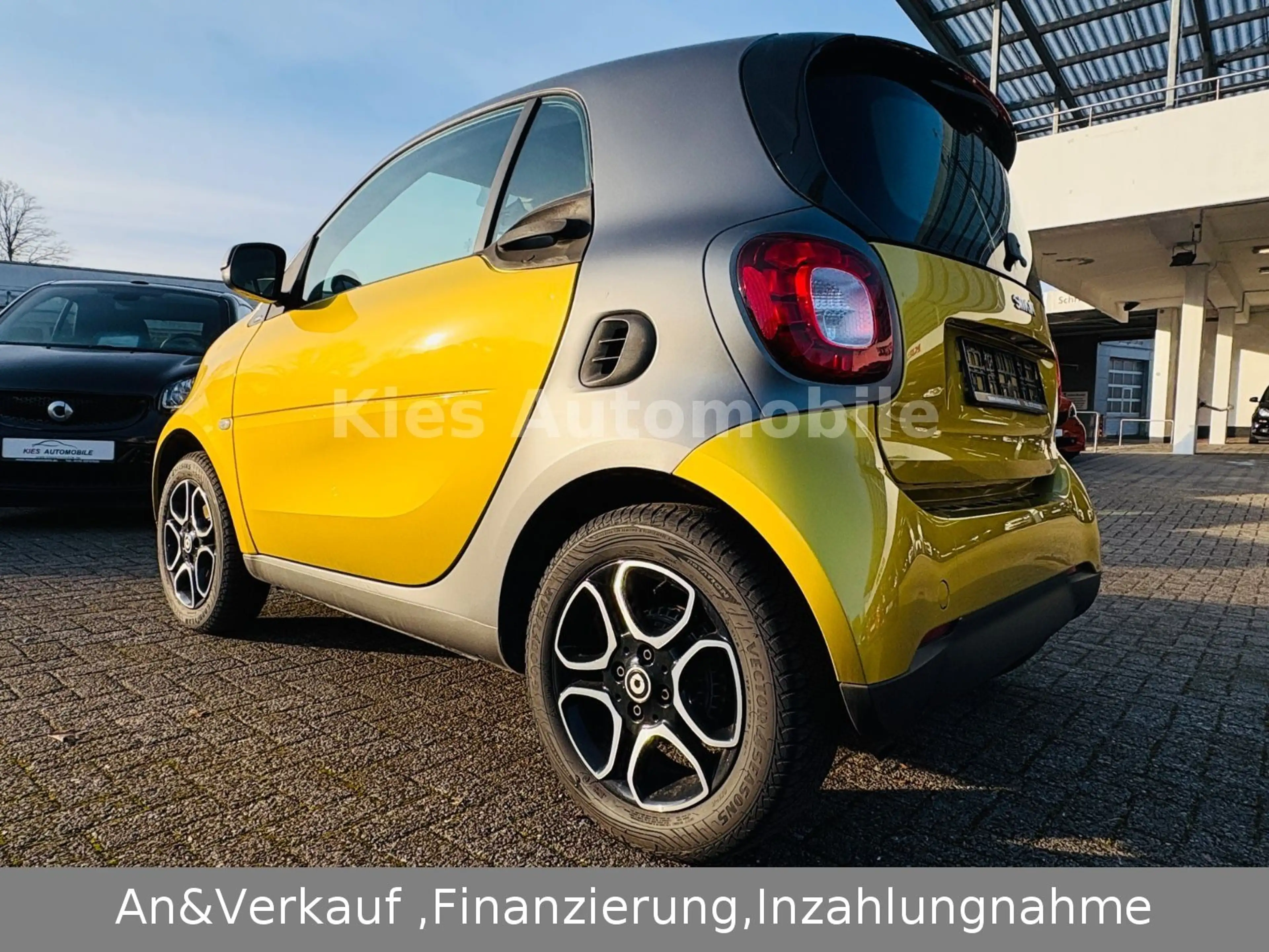 smart forTwo Prime 90PS LEDER/NAVI/PANO/SITZH/AMBIENTE — photo 4