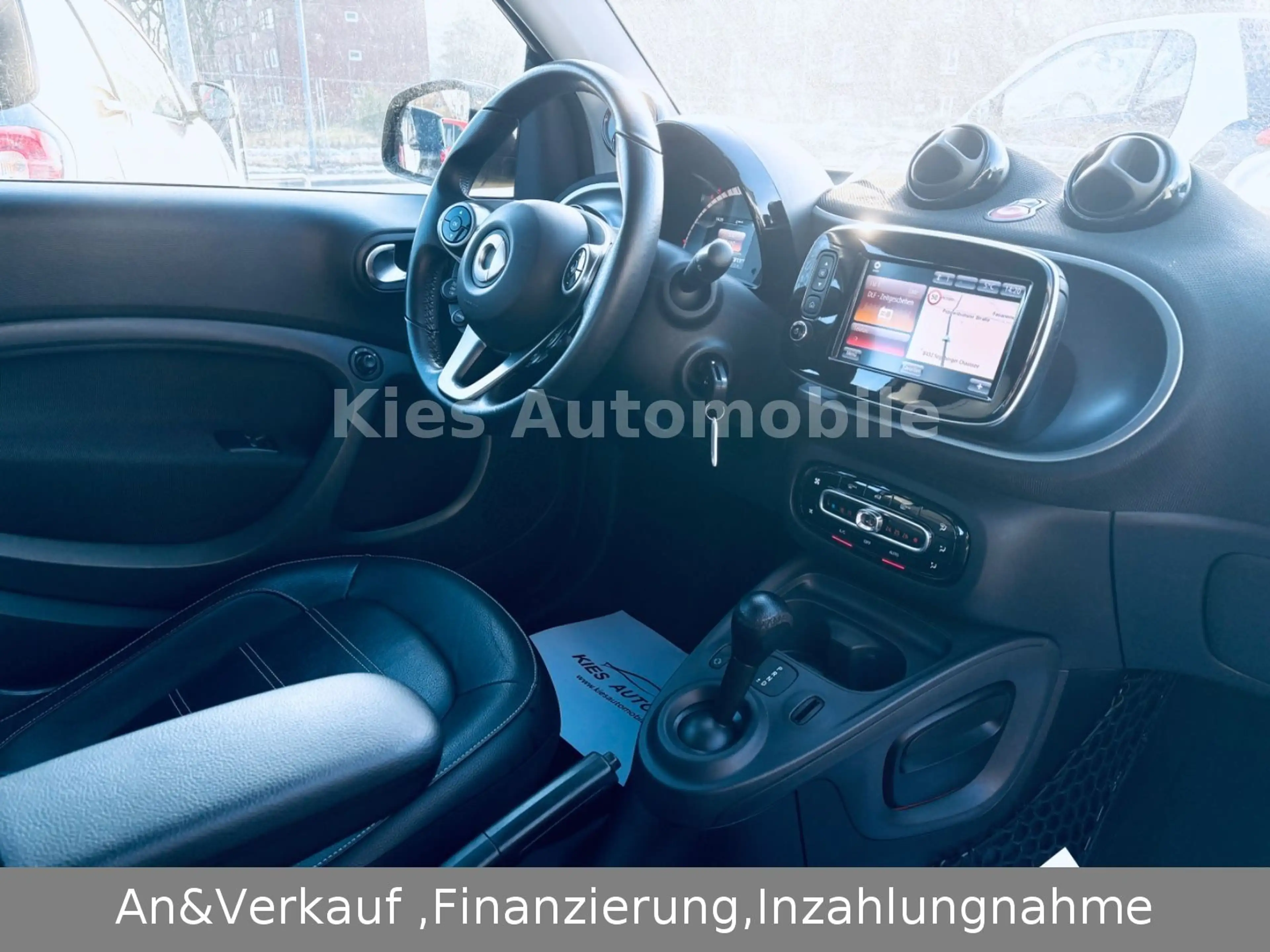 smart forTwo Prime 90PS LEDER/NAVI/PANO/SITZH/AMBIENTE — photo 13