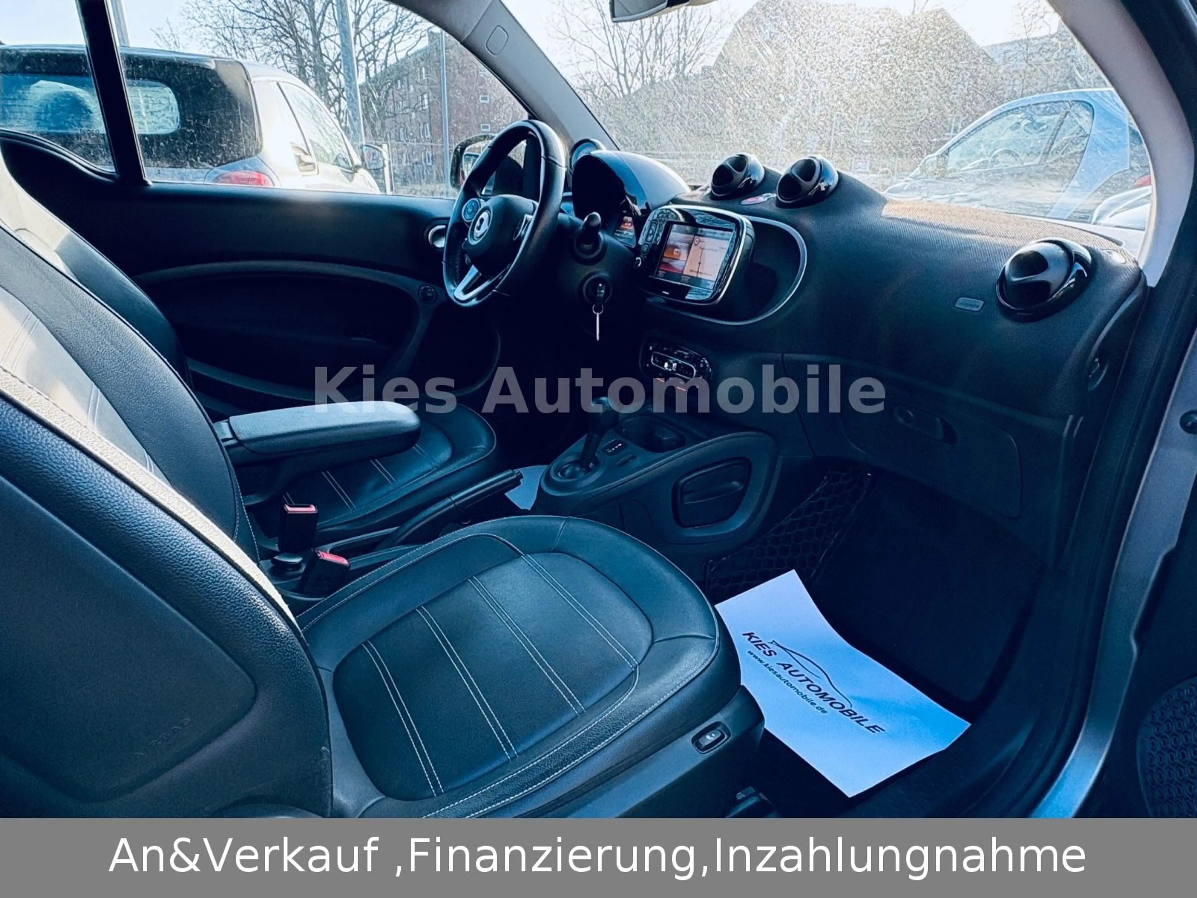 smart forTwo Prime 90PS LEDER/NAVI/PANO/SITZH/AMBIENTE — photo 15