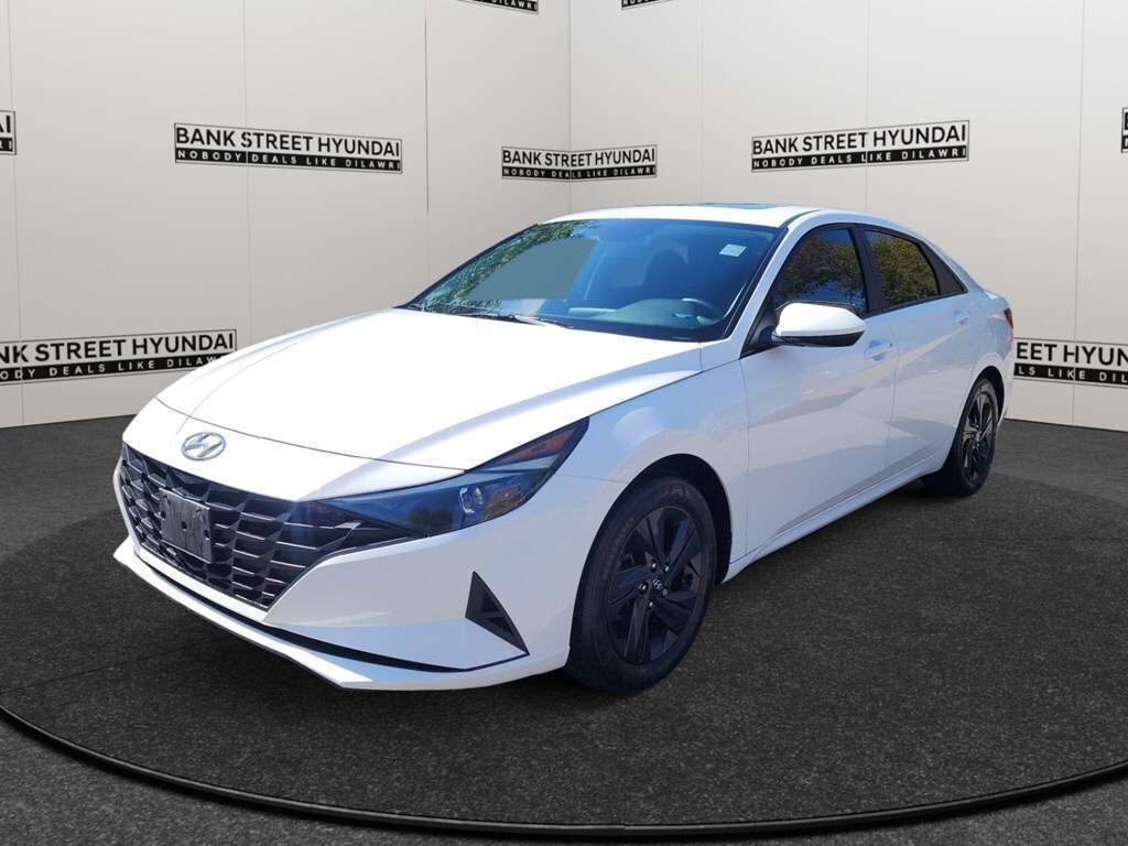 2023 Hyundai Elantra Preferred IVT w/Tech Pkg