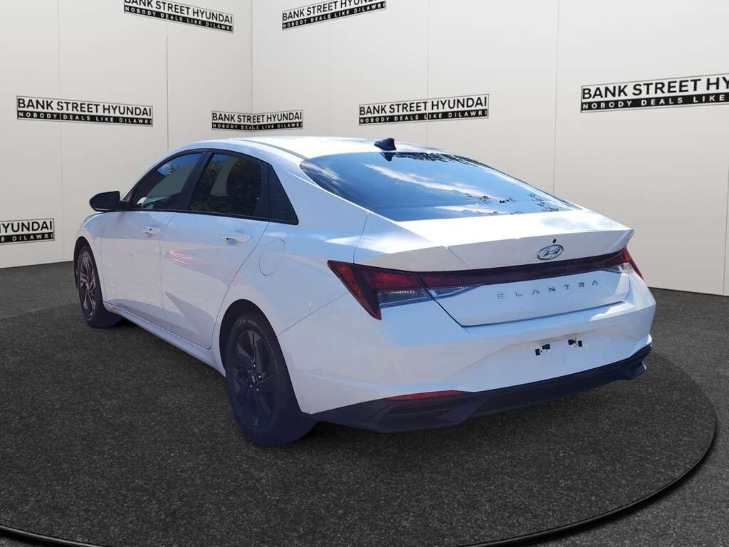 2023 Hyundai Elantra Preferred IVT w/Tech Pkg — снимка 1