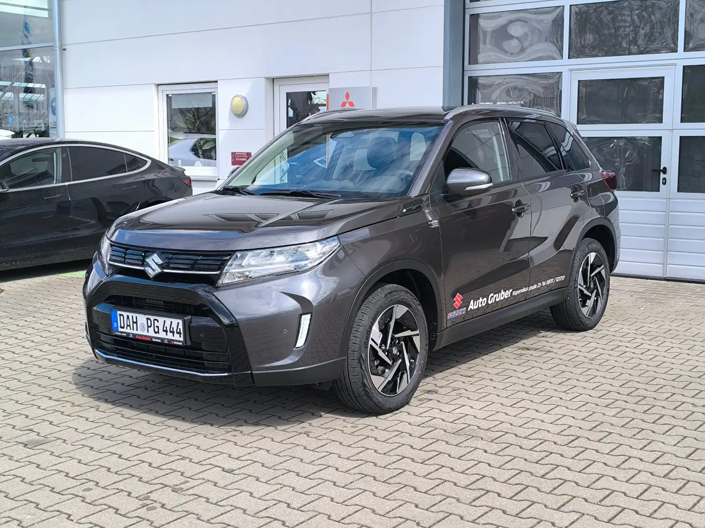 Suzuki Vitara 1.5 Hybrid Comfort+ 4x2 PANO*Navi*DAB*Kam Grau - 2