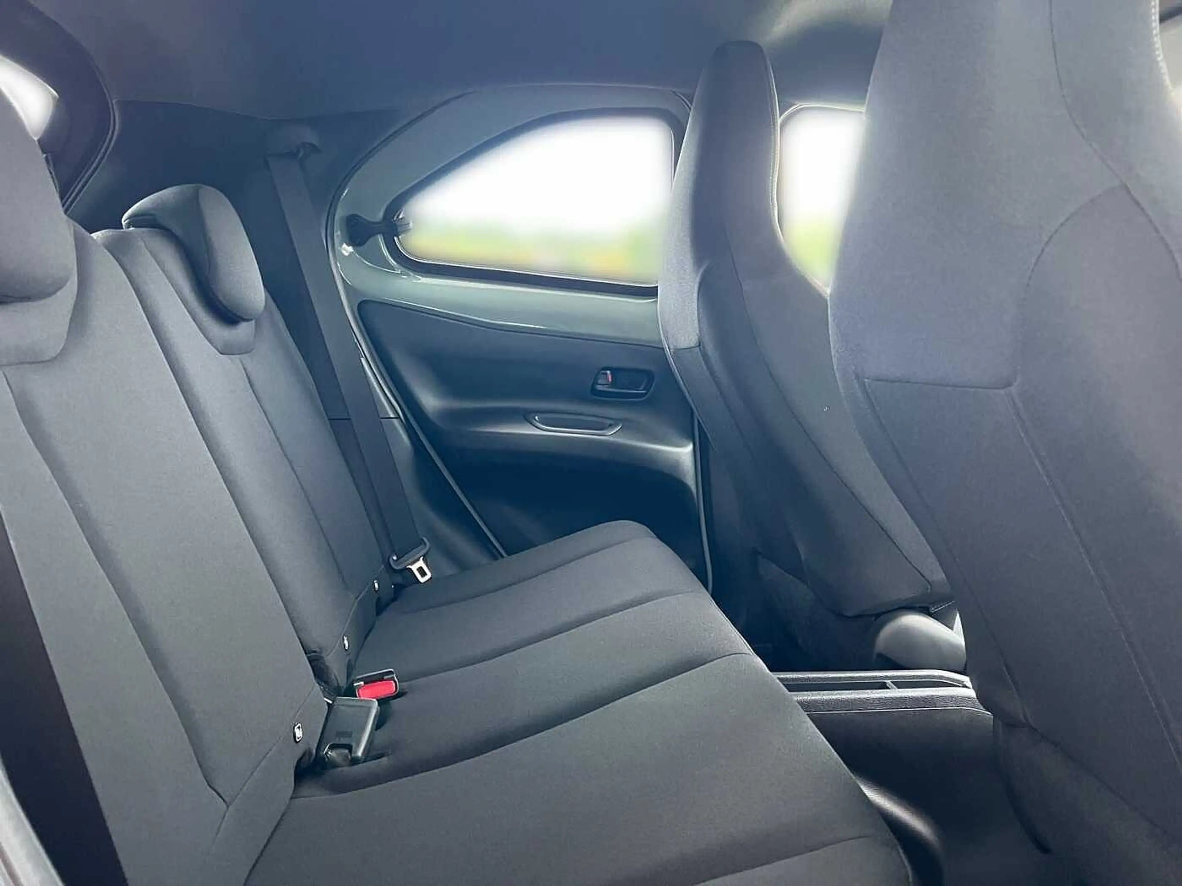 Toyota Aygo X Teamplayer 1,5 l Hybrid KAMERA SHZ — photo 7
