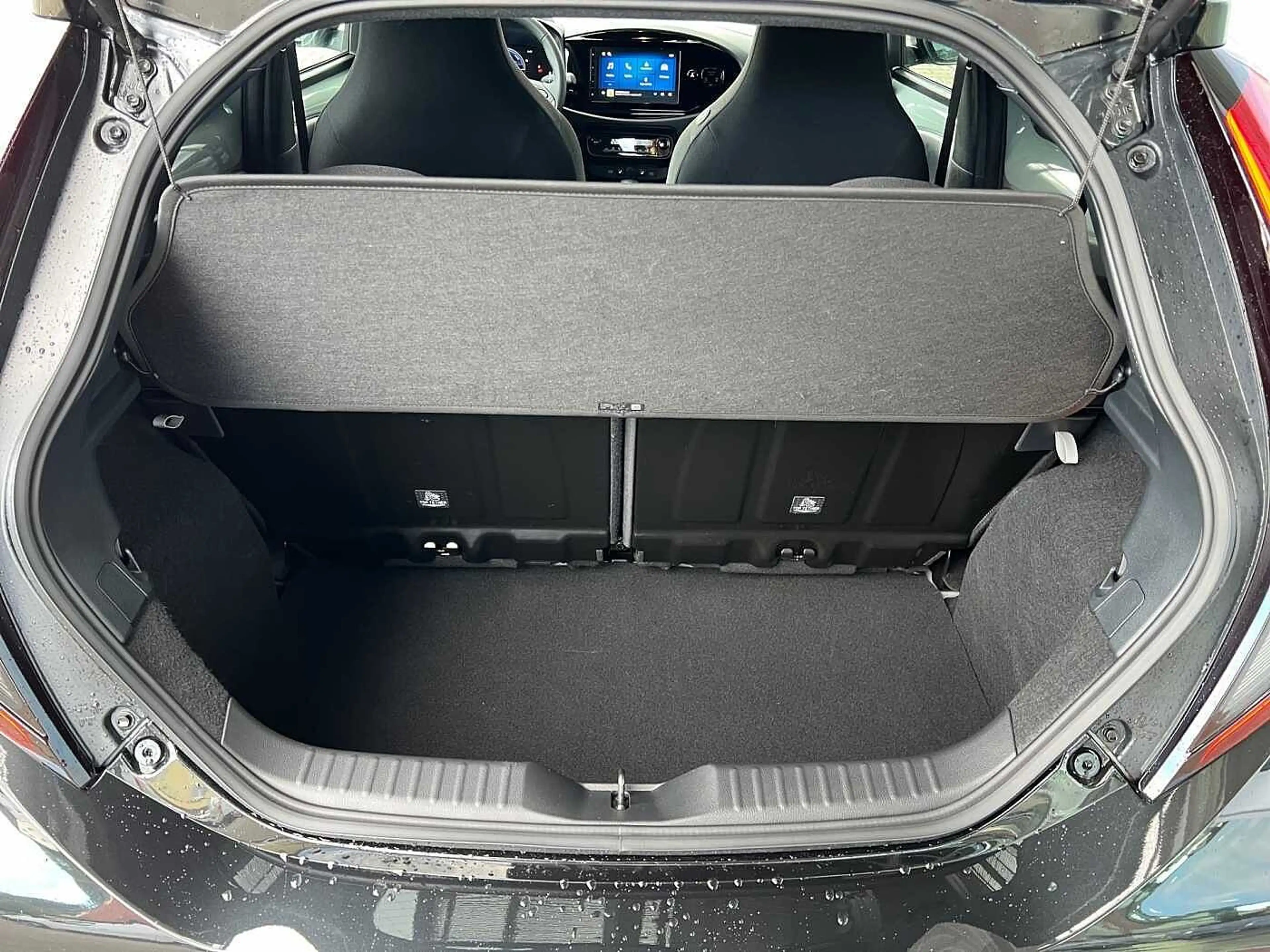 Toyota Aygo X Teamplayer 1,5 l Hybrid KAMERA SHZ — photo 10