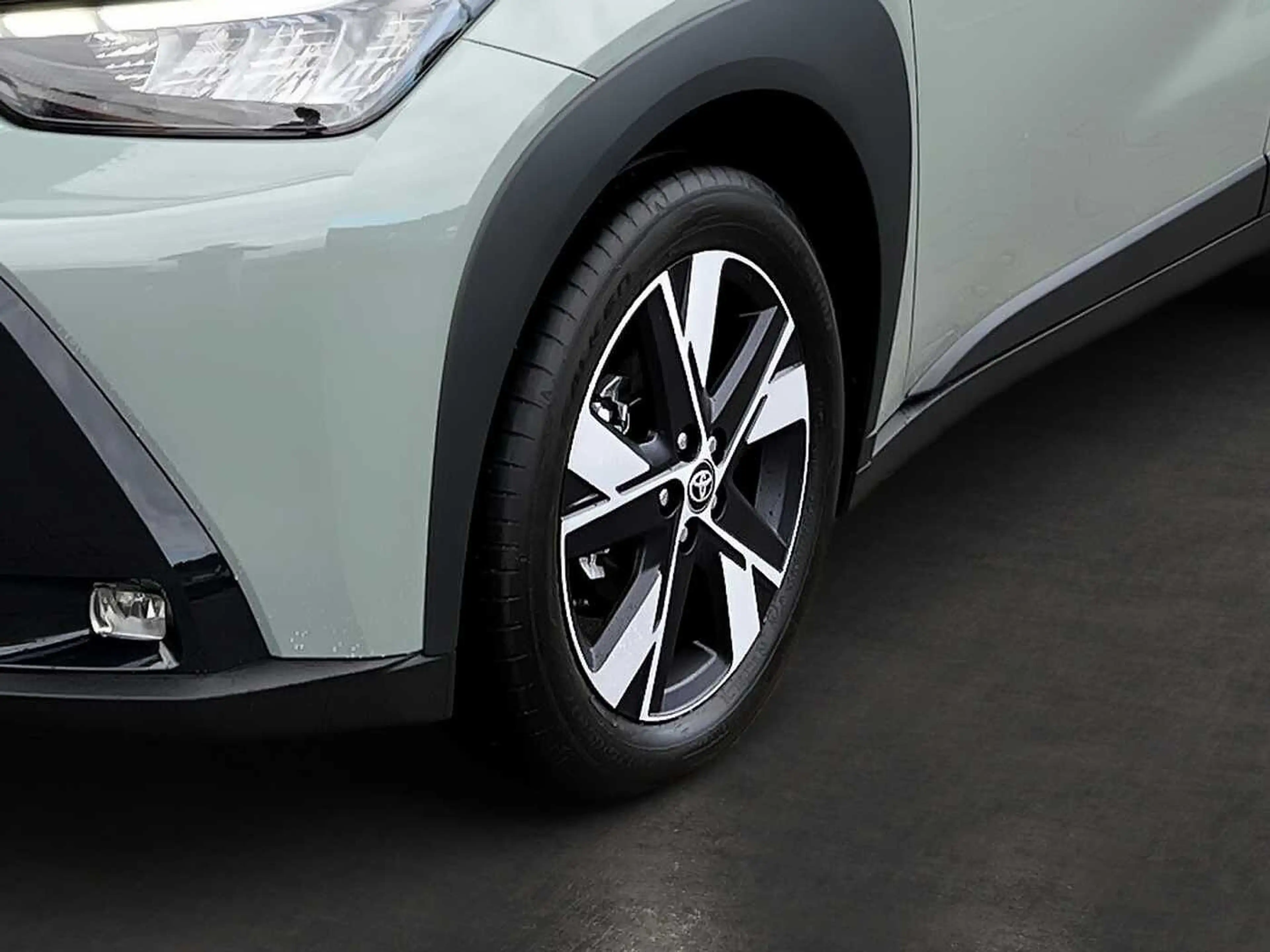 Toyota Aygo X Teamplayer 1,5 l Hybrid KAMERA SHZ — photo 13
