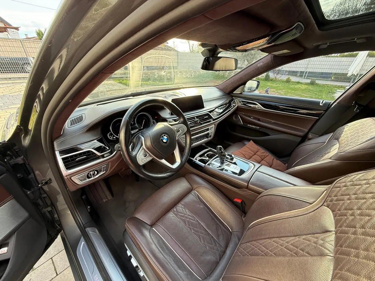 BMW 750 750Li xDrive Österreich-Paket Aut. Grau - 1