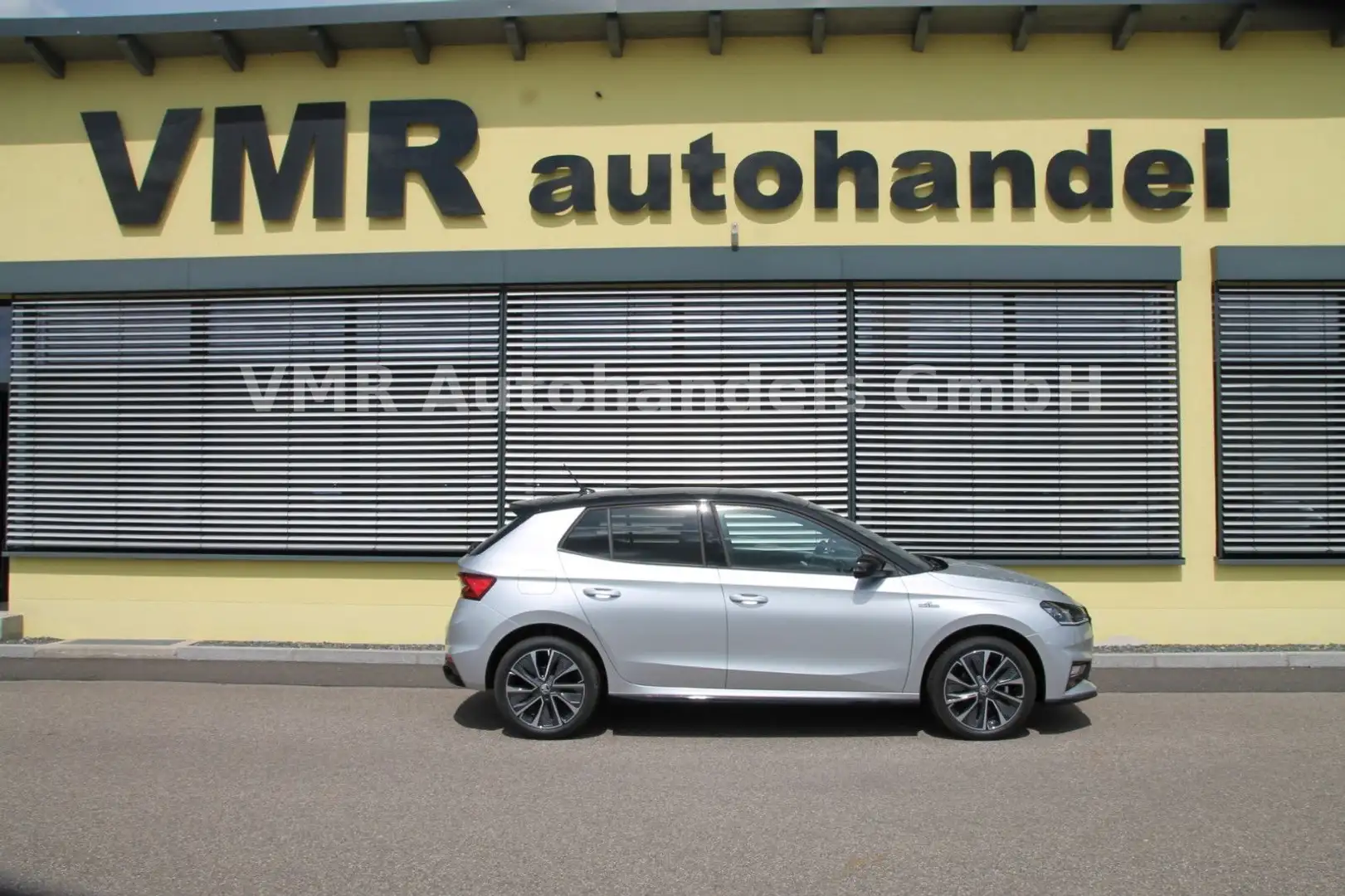 Skoda Fabia 1.0 TSI DSG Monte Carlo *17"*5J.Garantie* Plateado - 1