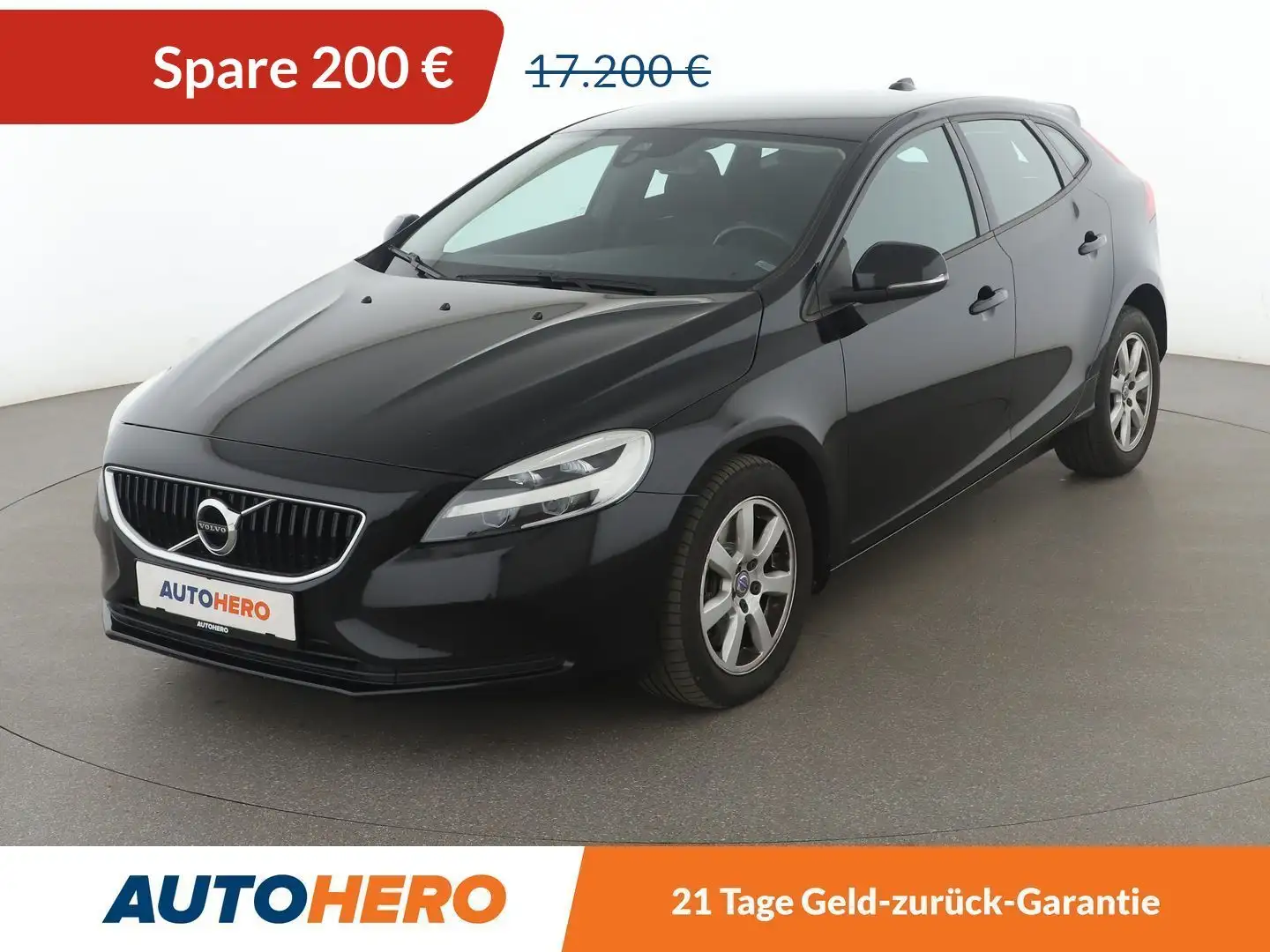 Volvo V40 2.0 D3 Momentum Aut.*NAVI*LED*TEMPO*PDC* Schwarz - 1
