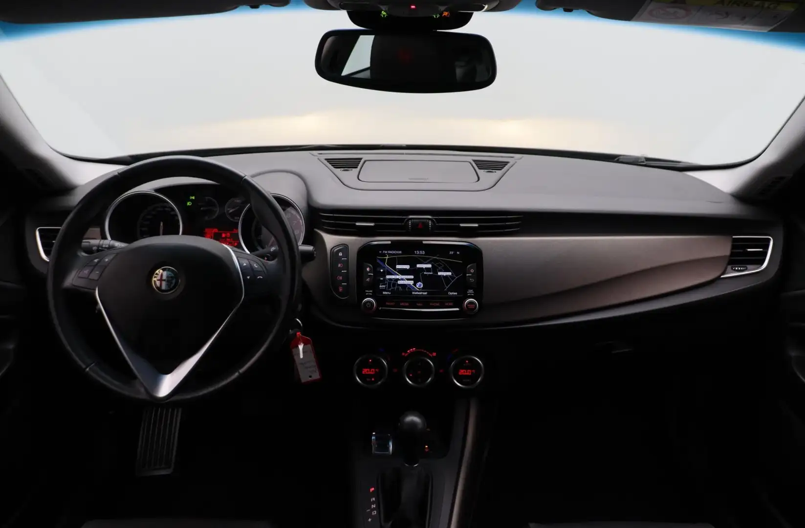 Alfa Romeo Giulietta 1.4 T Distinctive Lusso Automaat Leder Navigatie C Schwarz - 2