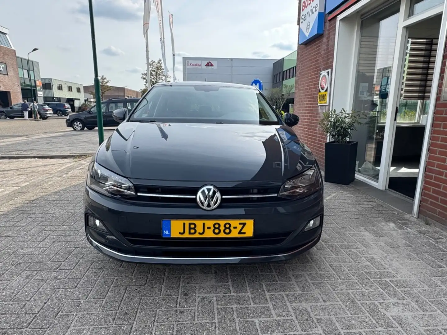 Volkswagen Polo 1.0 TSI 85kW 5-drs Highline Gris - 2