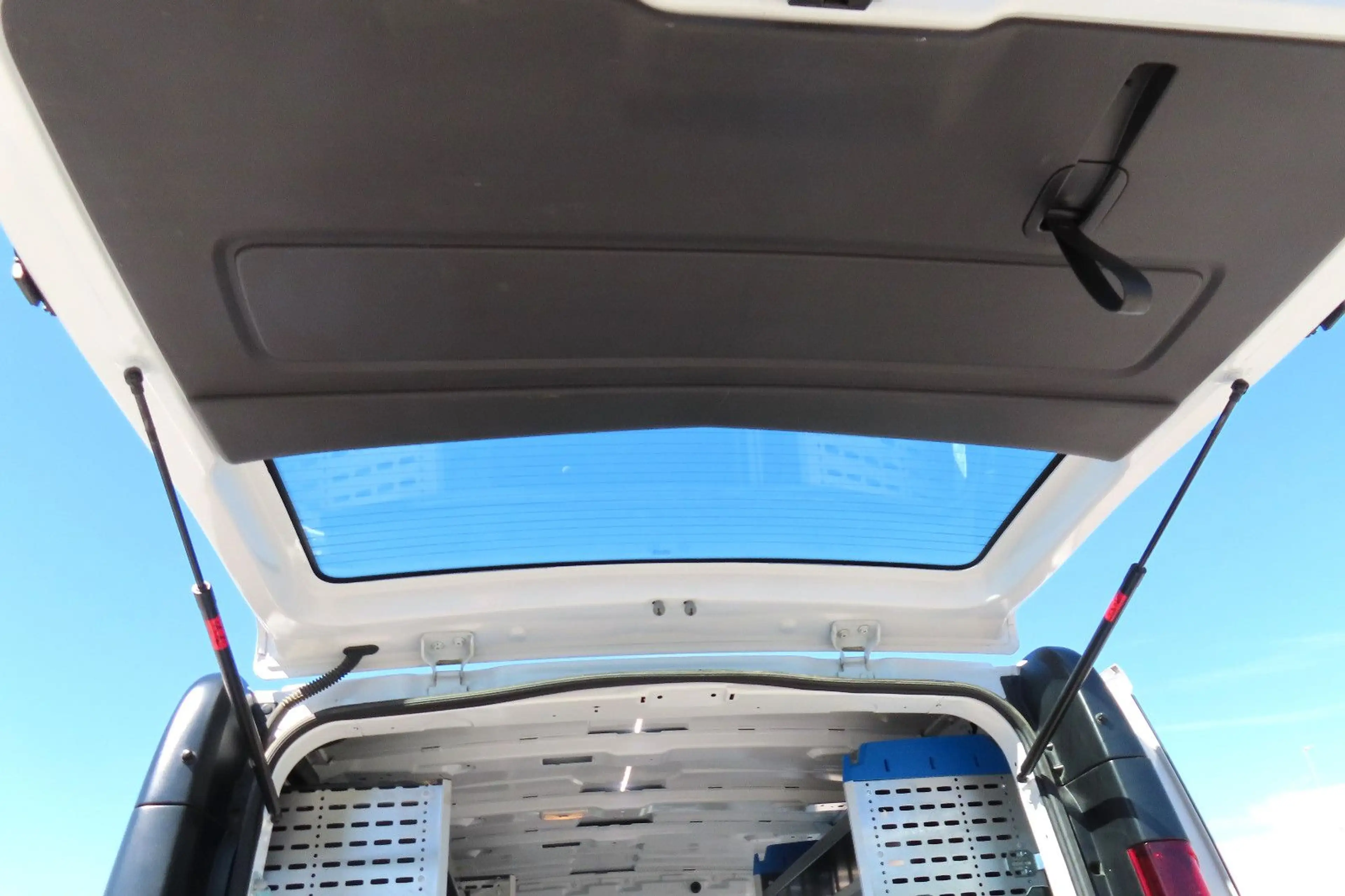 Renault Trafic Kasten L1 Navi Kamera PDC Fenster Sortimo-Regale — photo 11