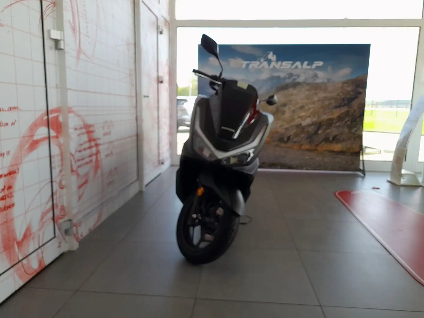 Honda PCX 125 Fekete - 2