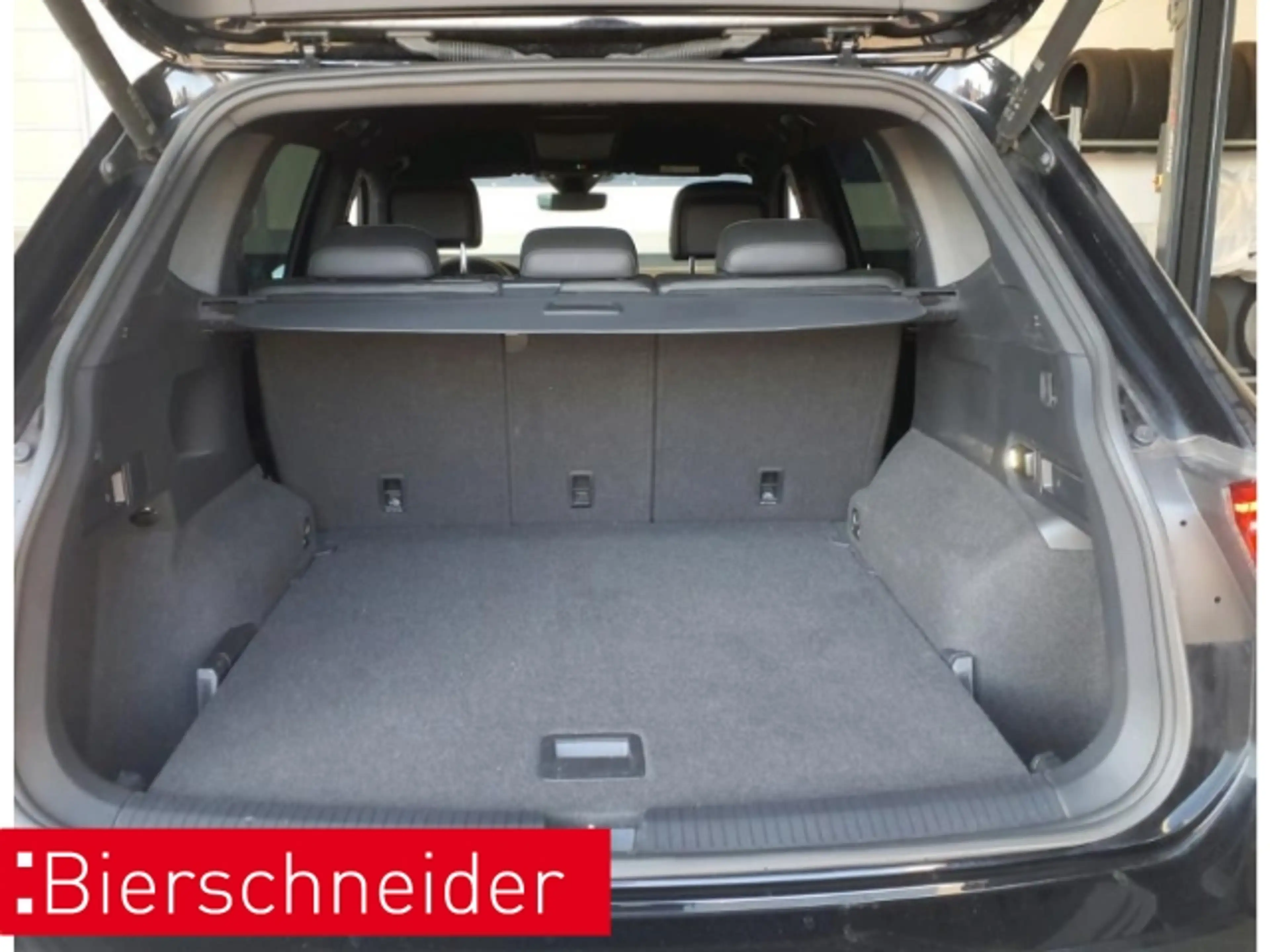 Volkswagen Tiguan Allspace 2.0 TSI DSG 4Mo. R-Line KAMERA AHK LED NAVI — photo 5
