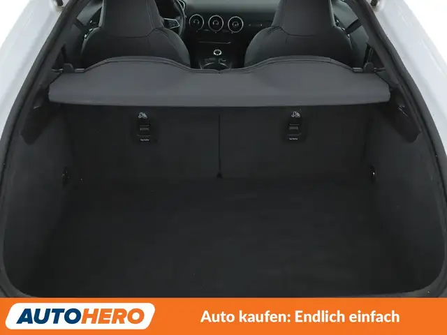 Audi TT view 17
