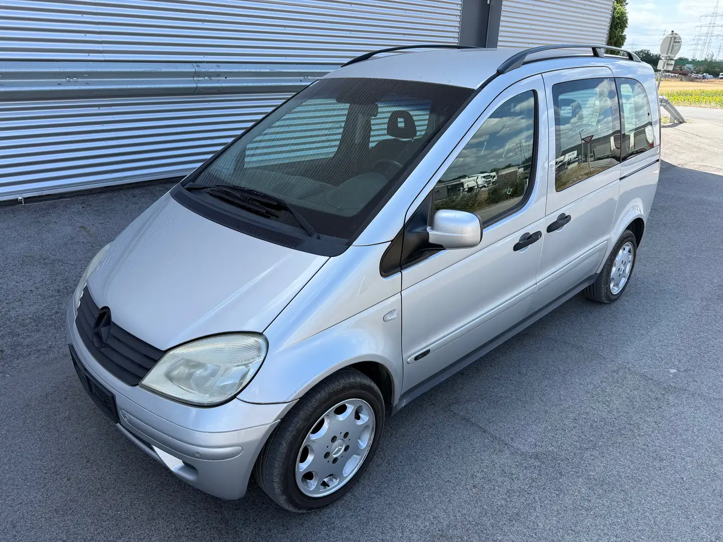 Mercedes-Benz Vaneo Trend CDI 1,7 Aut. ID:84 Silber - 1