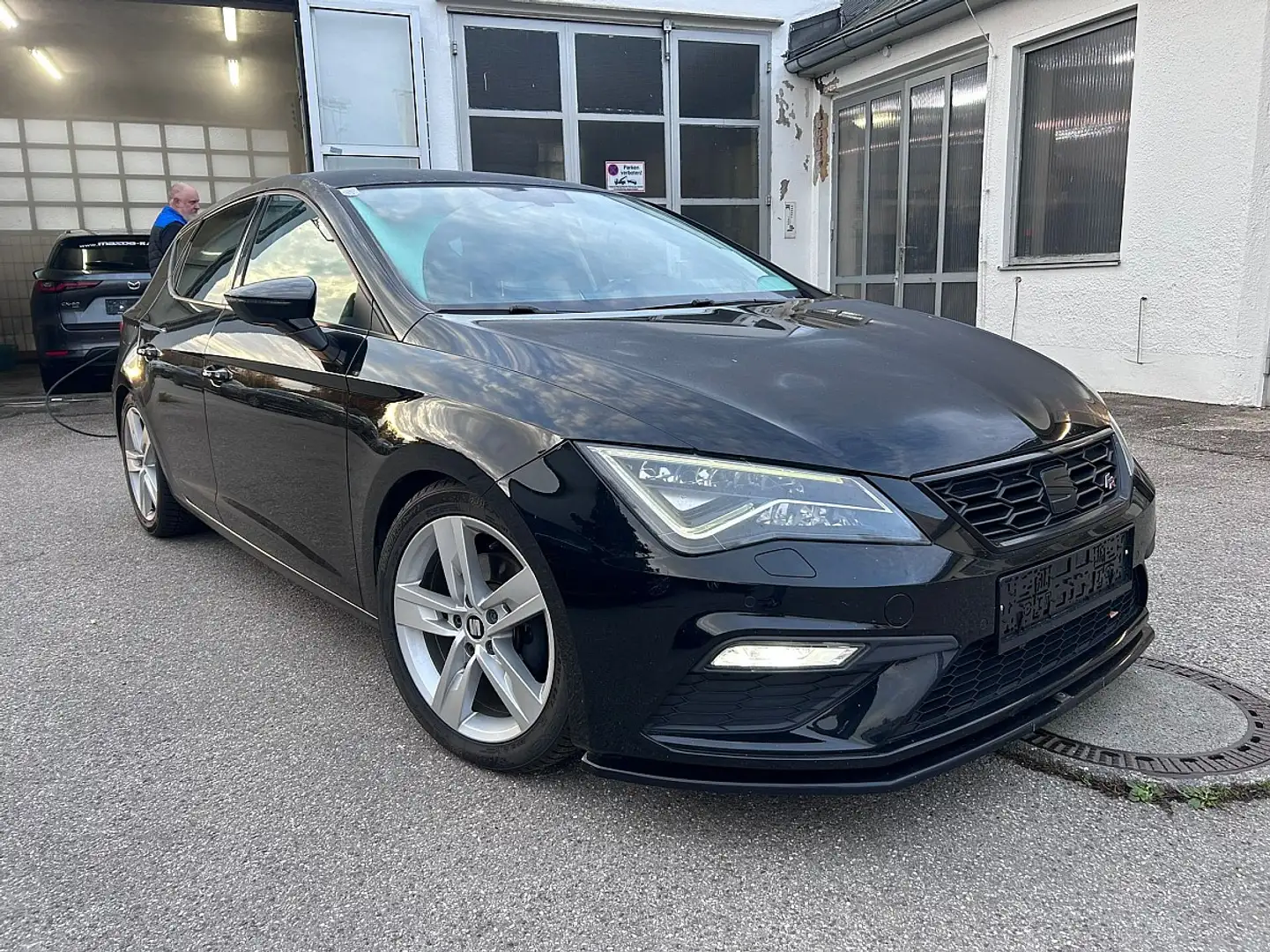 SEAT Leon FR 1,4 TSI FACELIFT / NAVI / VOLL LED / Schwarz - 2