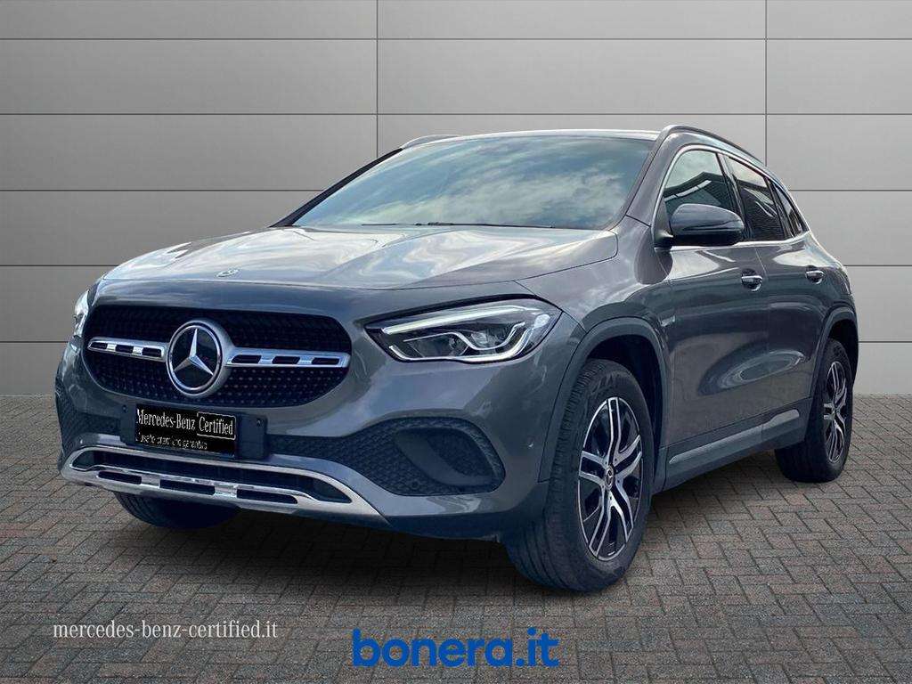 Mercedes-Benz GLA 200