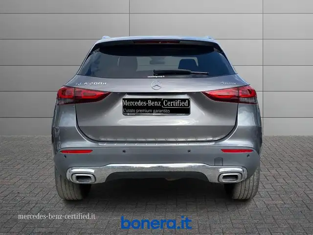 Mercedes-Benz GLA view 5