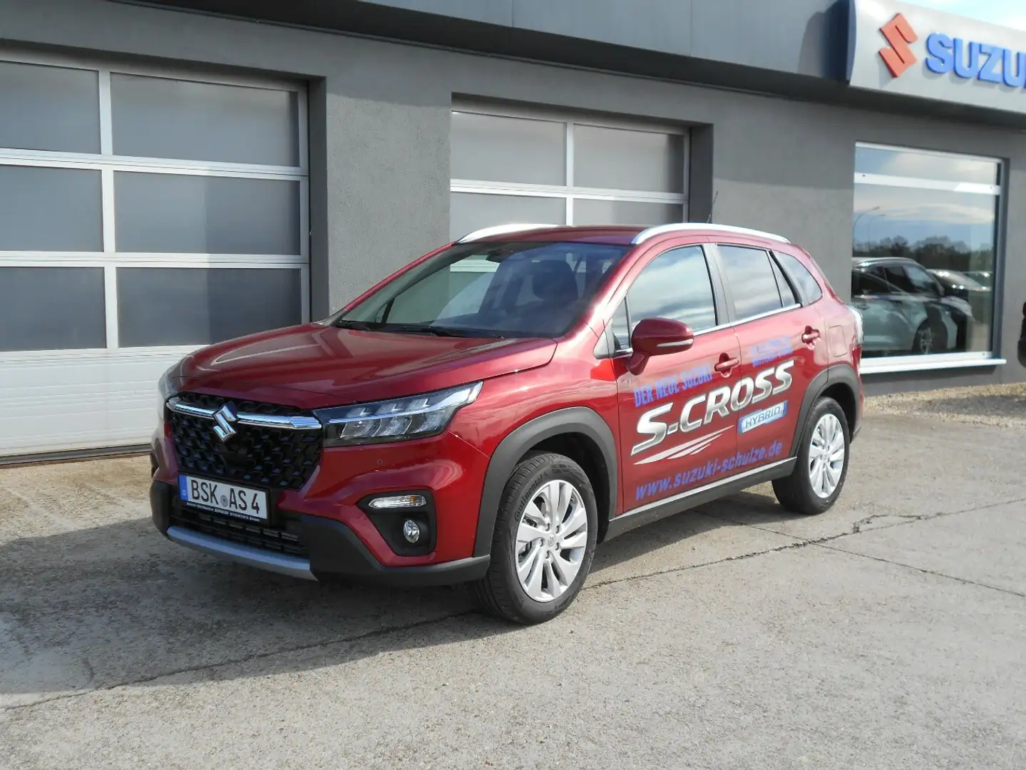 Suzuki S-Cross Comfort 1,4 Automatik Allwetterräder Rood - 1