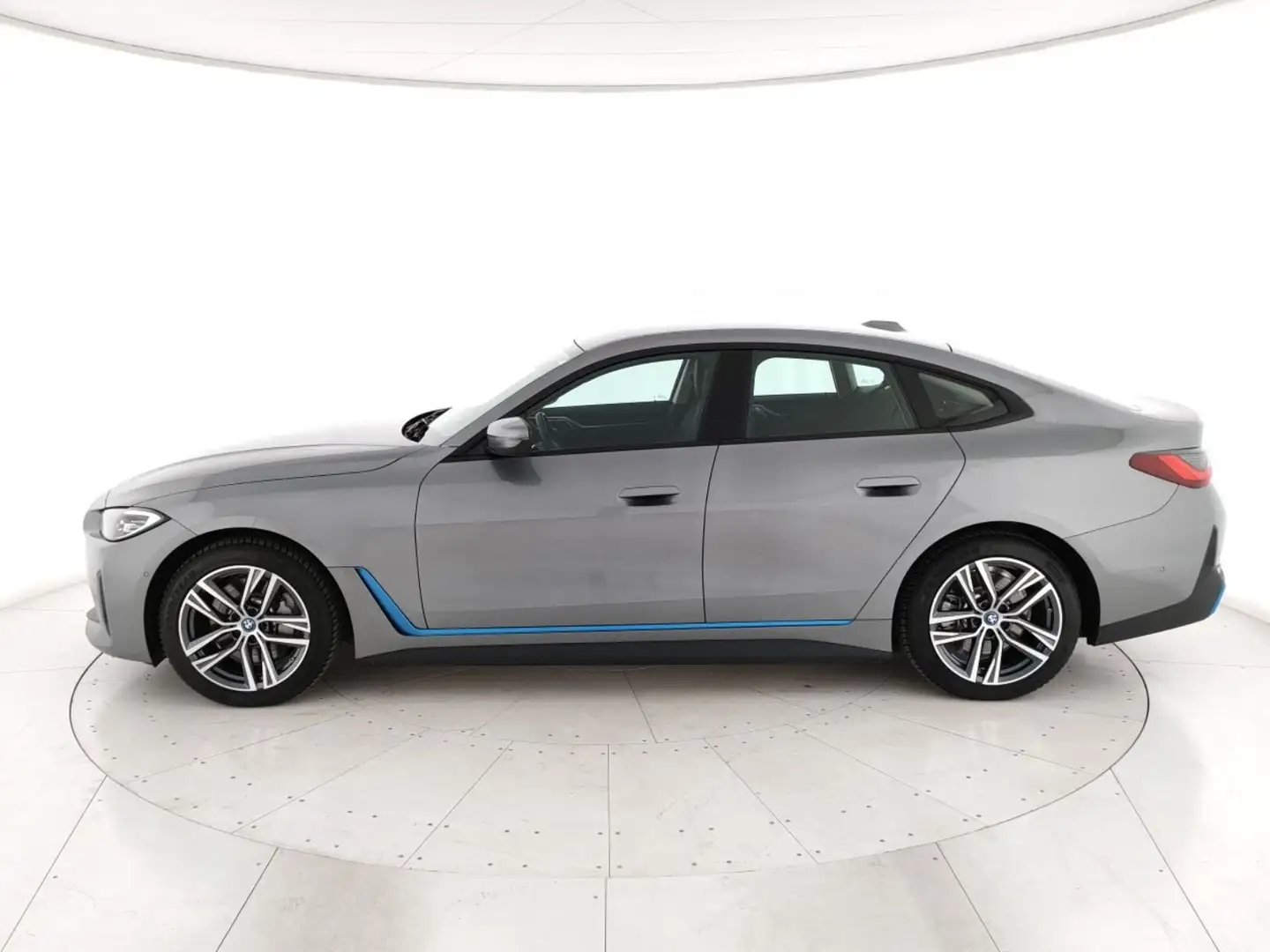 BMW i4 edrive40 Sport Grigio - 2