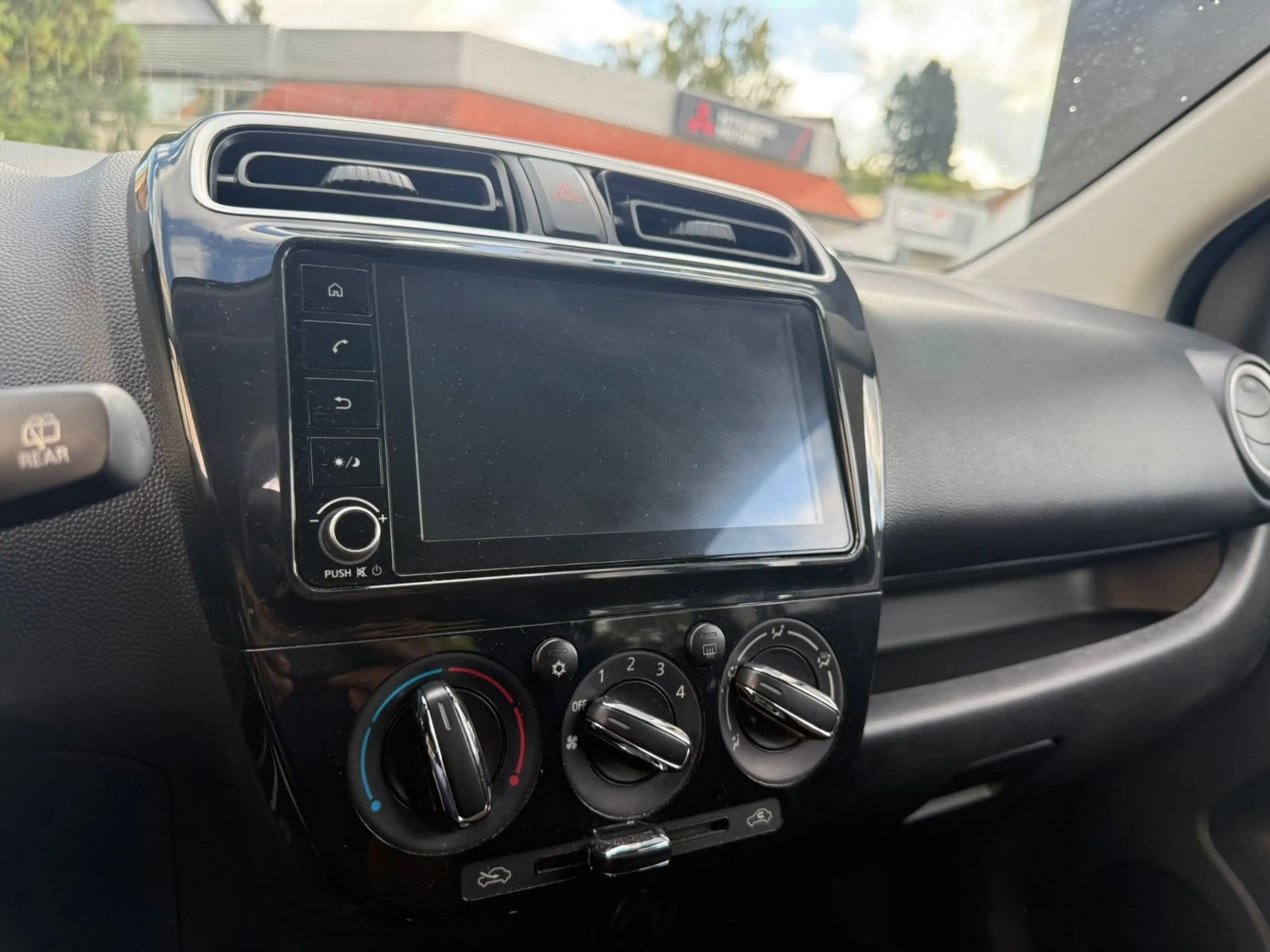 Mitsubishi Space Star 1.2 MIVEC AS&G Select+ Black CVT — photo 11