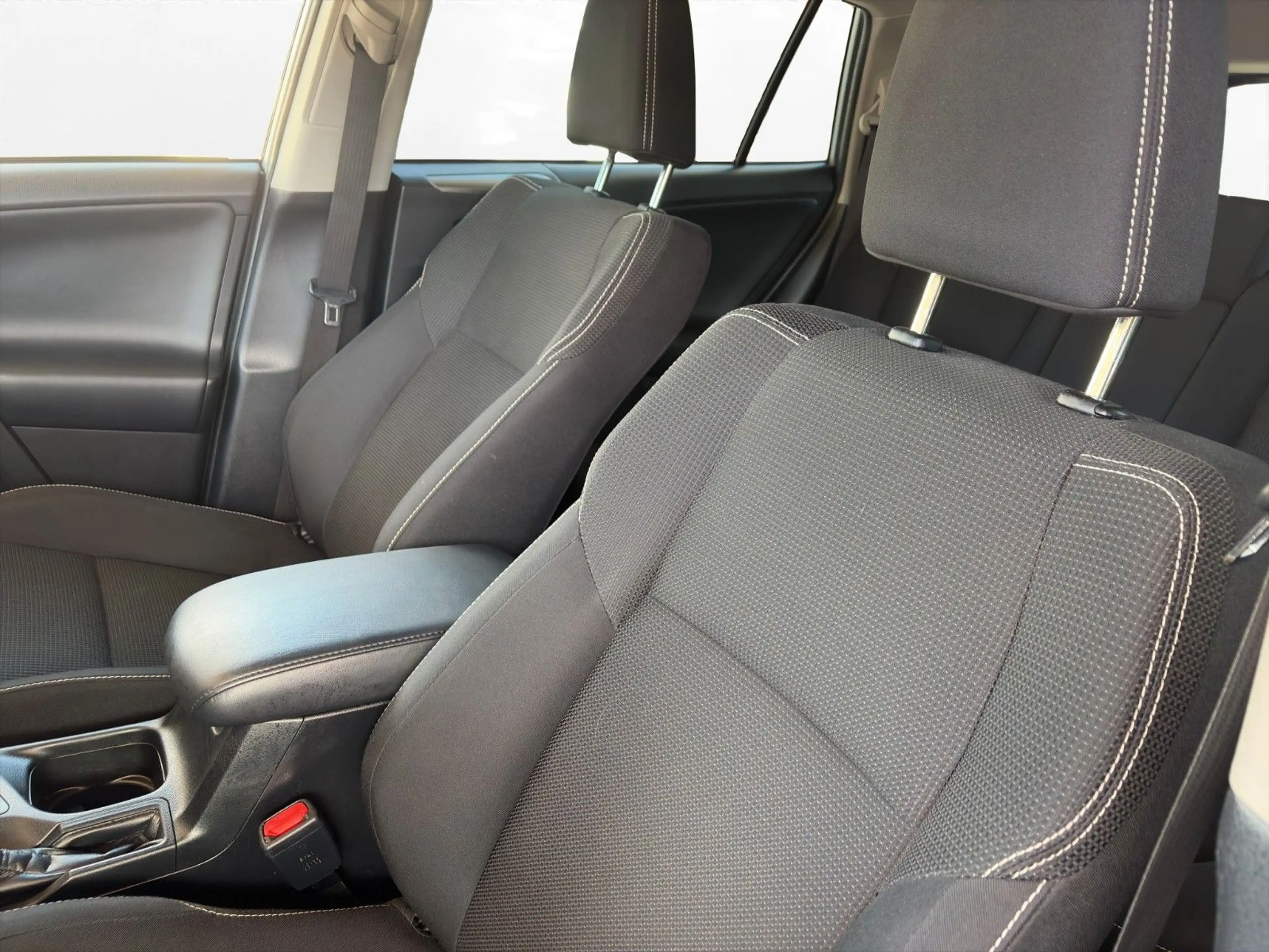 Toyota RAV 4 Toyota RAV4 2.0 Valvematic 4x4 — photo 10