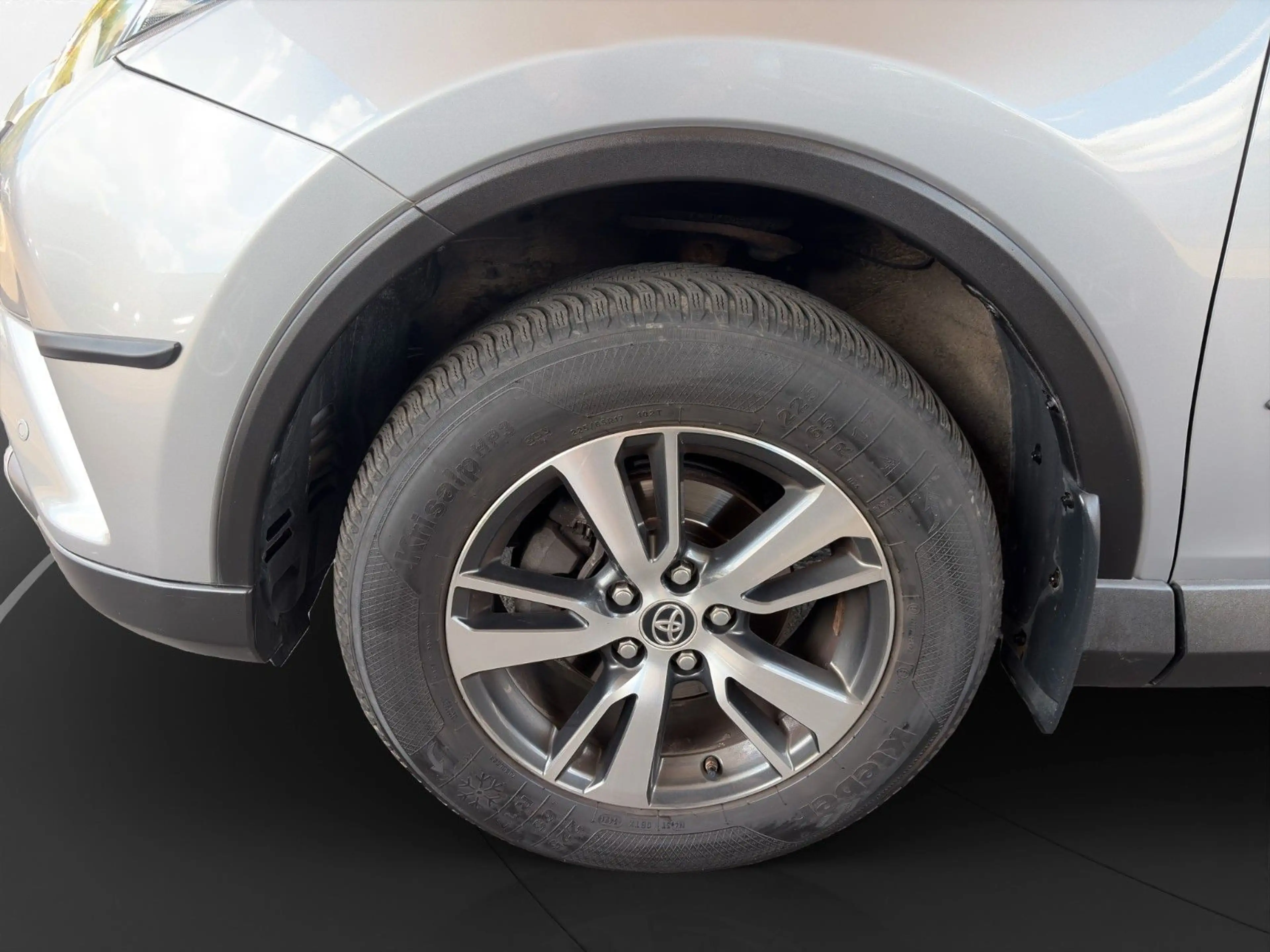 Toyota RAV 4 Toyota RAV4 2.0 Valvematic 4x4 — photo 11
