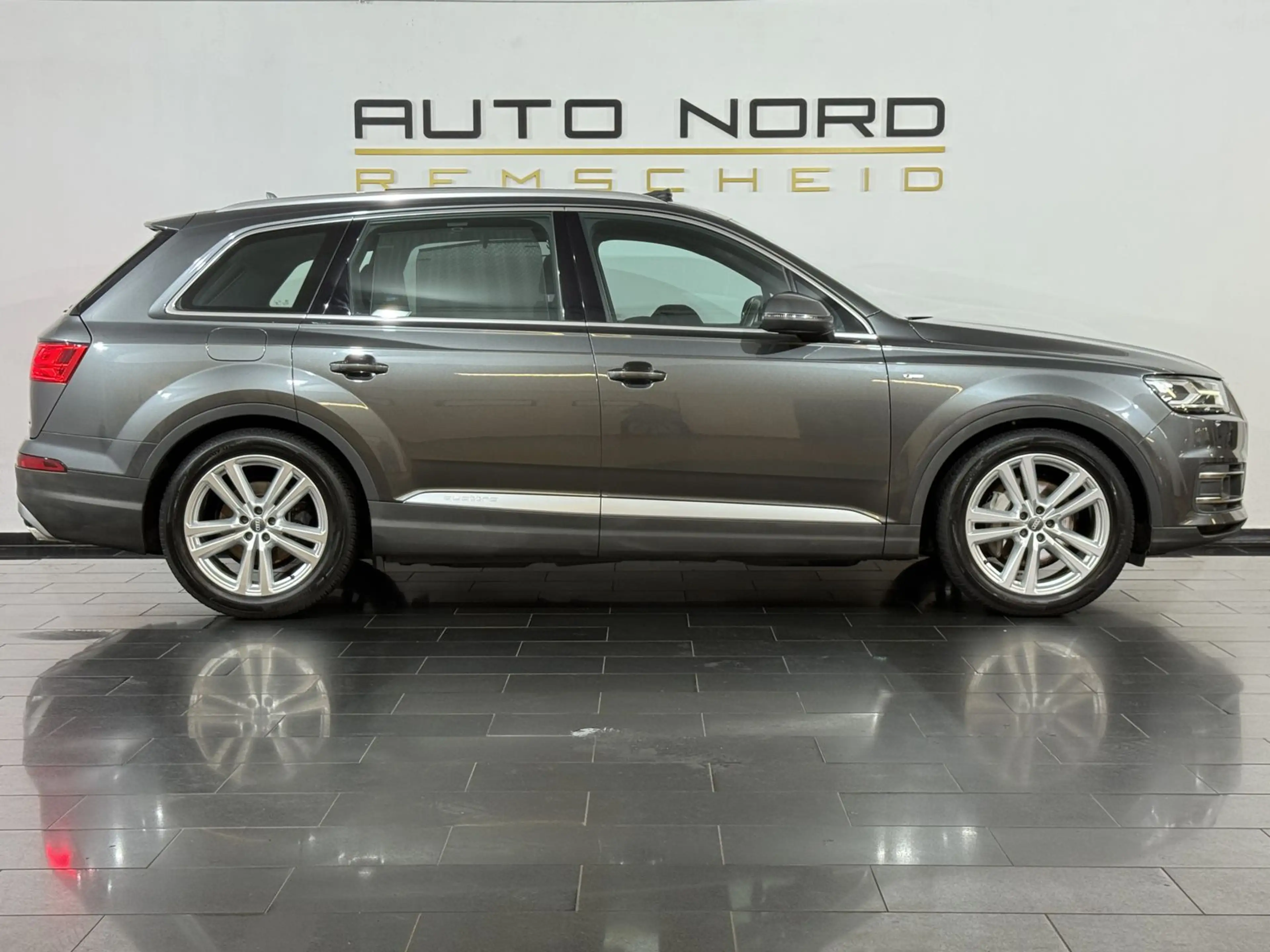 Audi Q7 3.0TDI quat.*S-Line*Pano*BOSE*Memory*Virtual* — photo 5