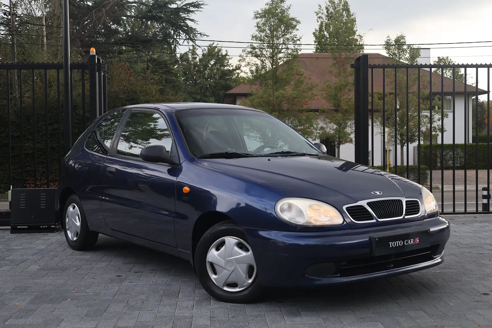 Daewoo Lanos 1.5i | Benzine | 1ste Eigenaar | Full Historiek | Car-Pass | Airco | Blau - 2