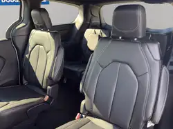 Chrysler Grand Caravan 2027 — фото 11