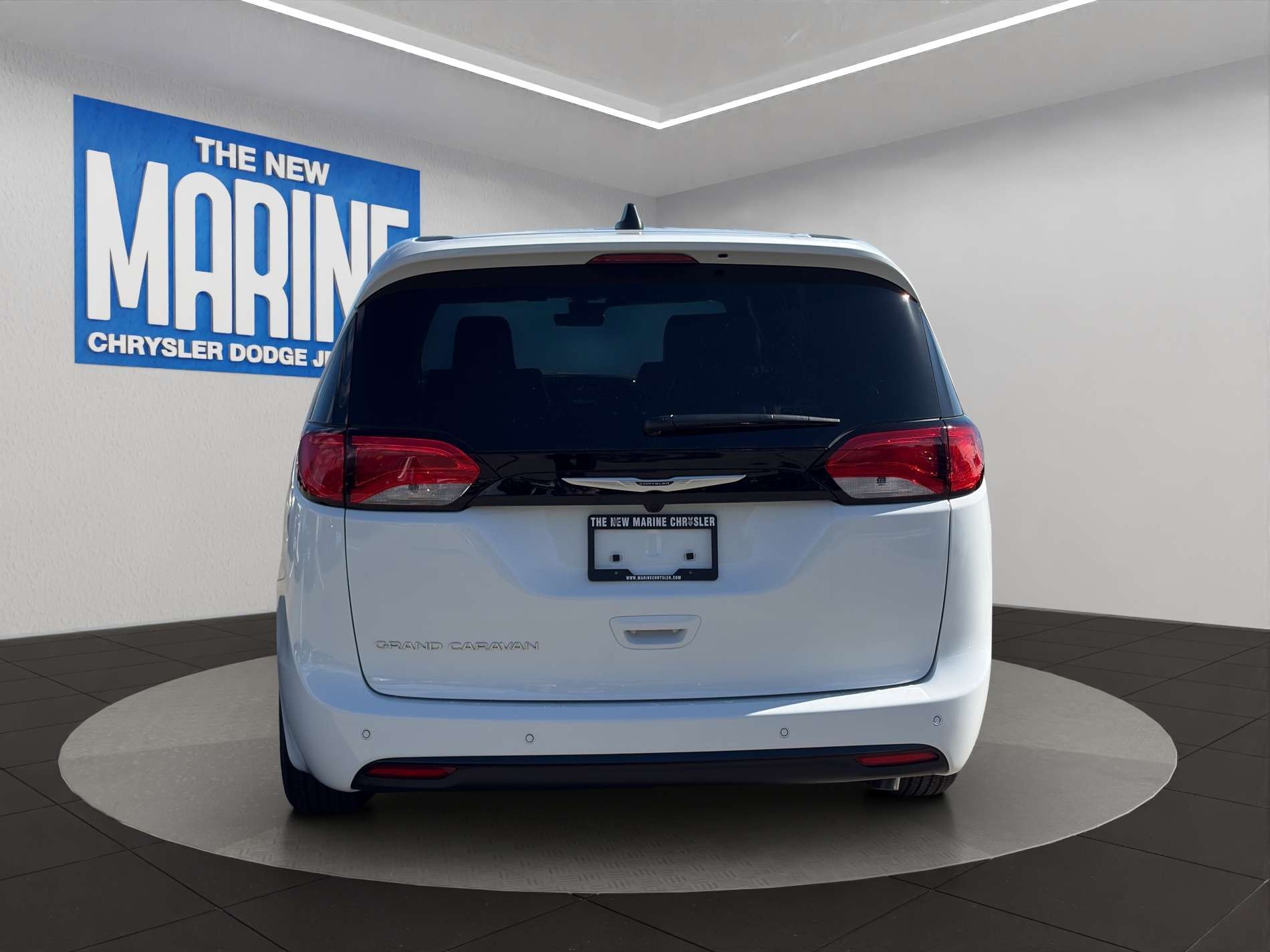 2027 Chrysler Grand Caravan SXT 2WD — снимка 1
