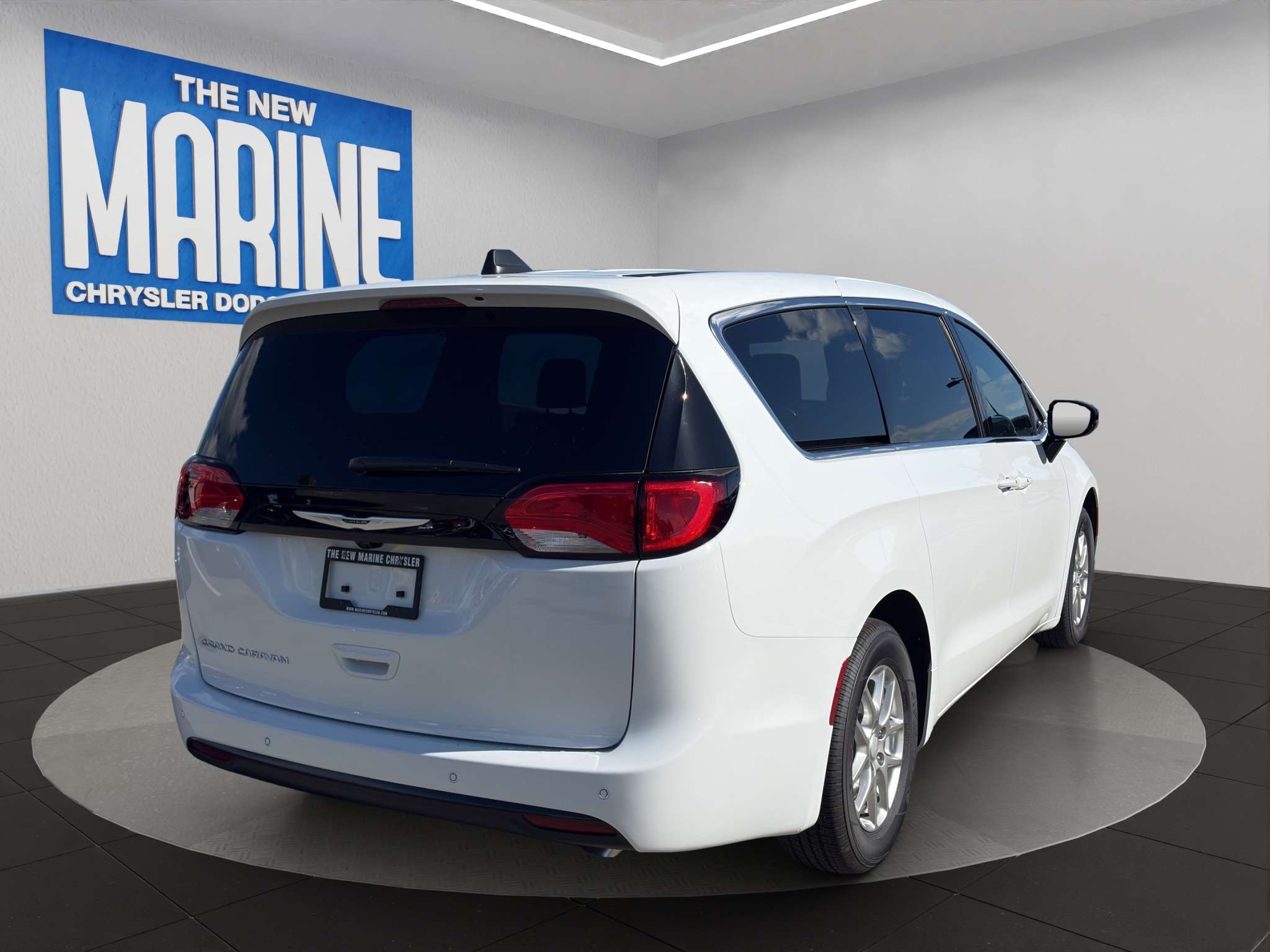 2027 Chrysler Grand Caravan SXT 2WD — снимка 1