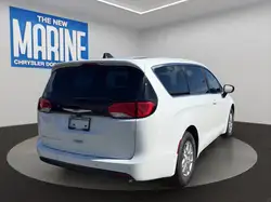 Chrysler Grand Caravan 2027