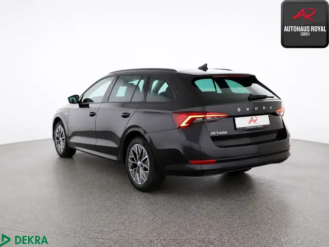 Skoda Octavia view 3