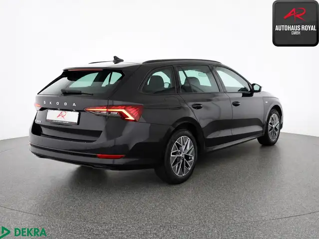 Skoda Octavia view 5