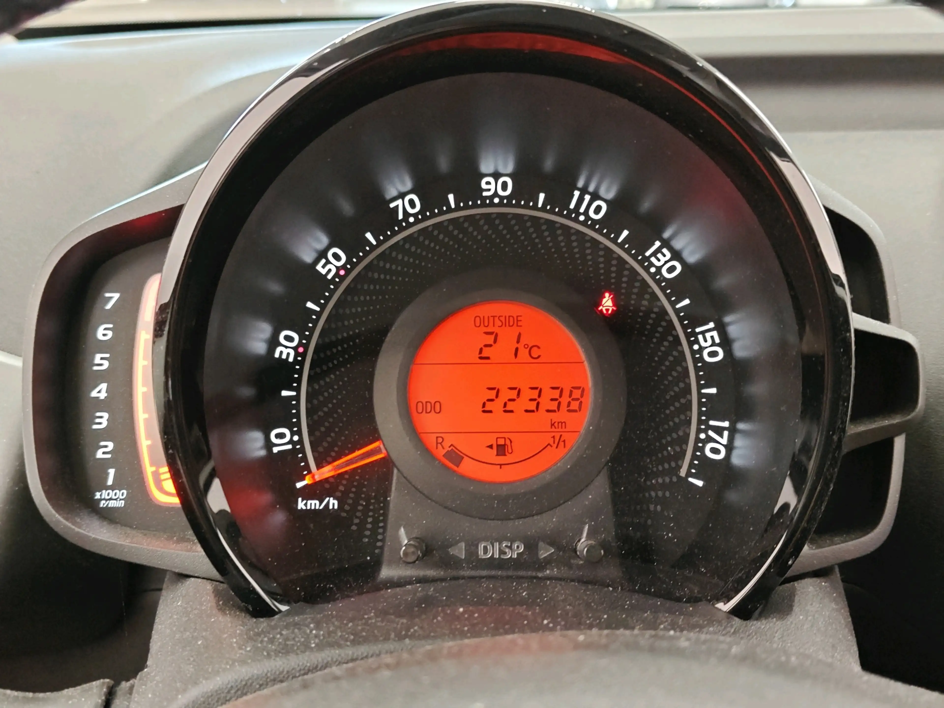 Toyota Aygo 1.0 VVT-i 72pk x-play | Navigatie via Apple CarPla — photo 8