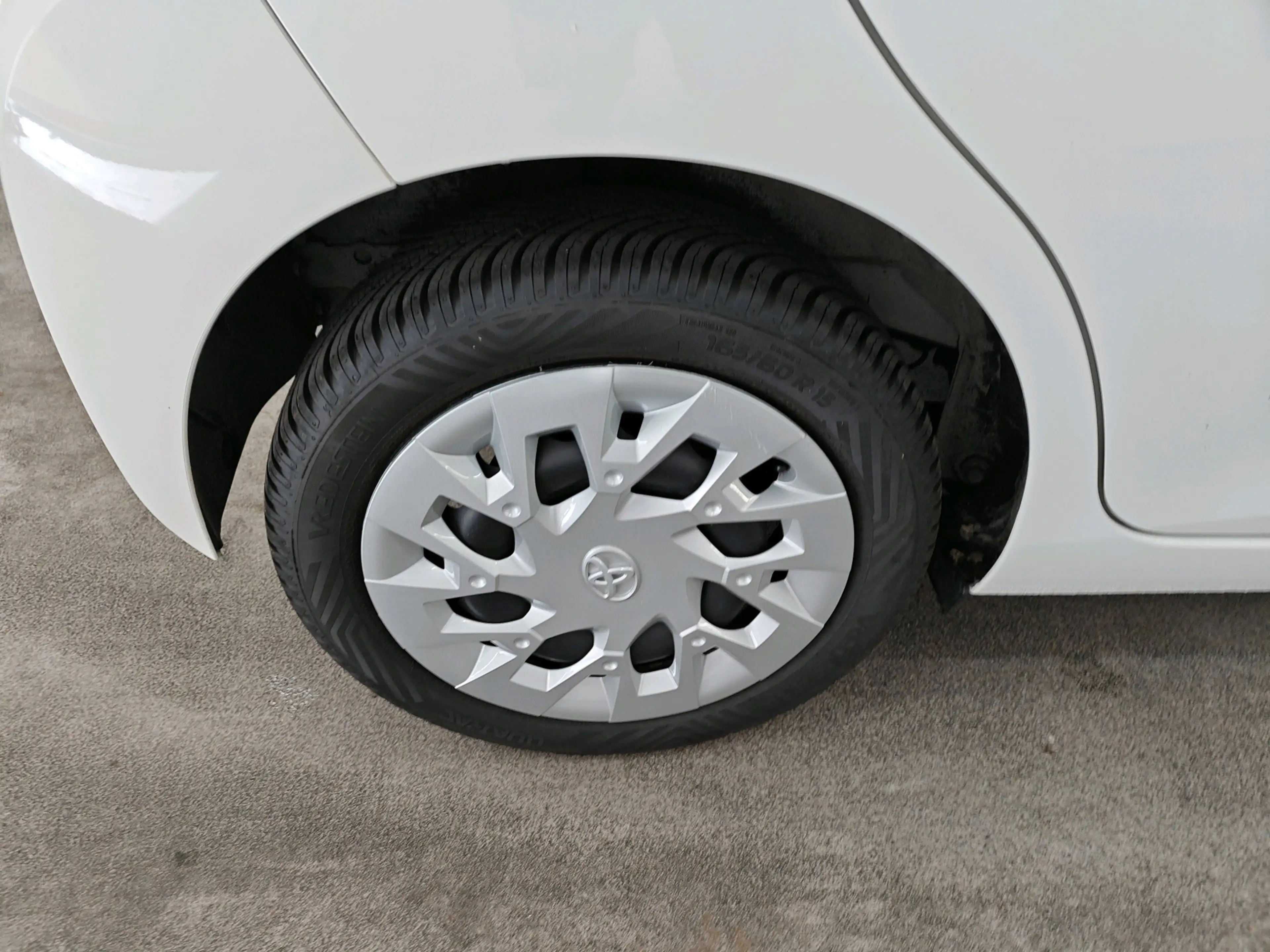 Toyota Aygo 1.0 VVT-i 72pk x-play | Navigatie via Apple CarPla — photo 21