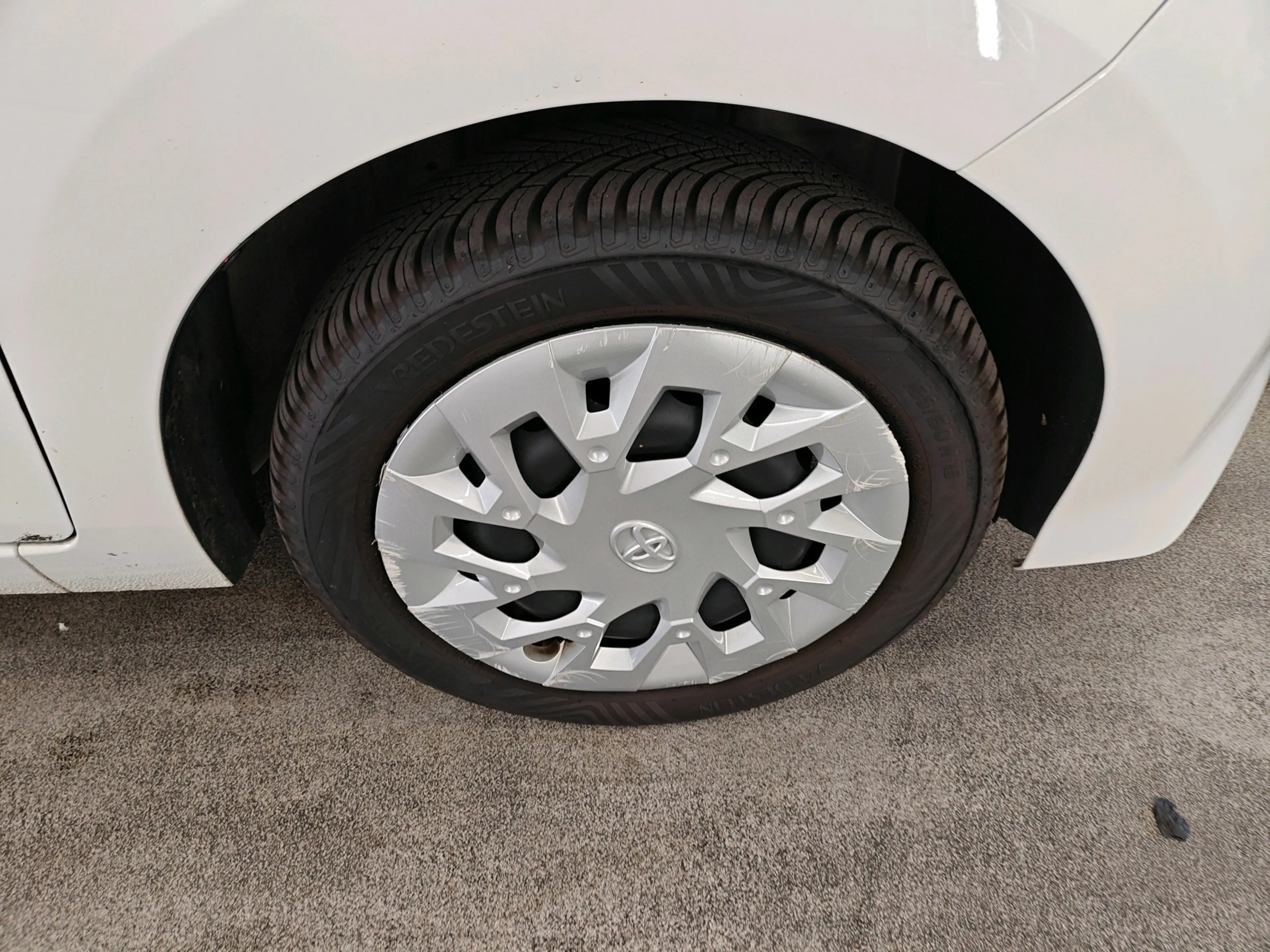 Toyota Aygo 1.0 VVT-i 72pk x-play | Navigatie via Apple CarPla — photo 19