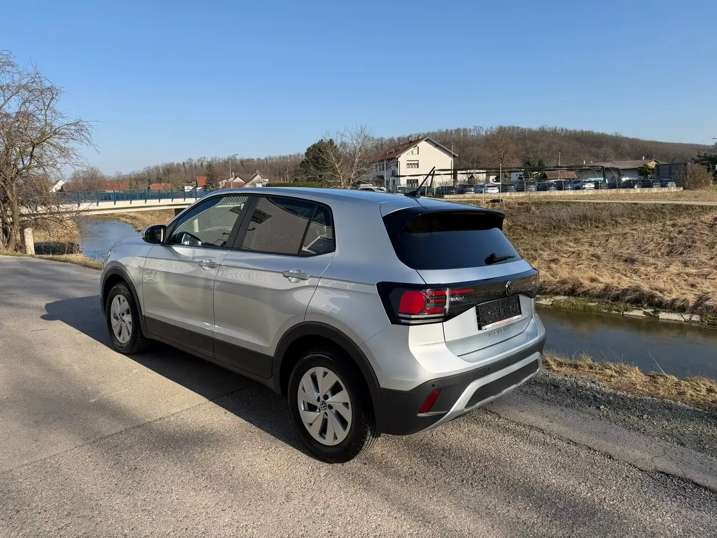 Volkswagen T-Cross 4Me TSI Silber - 2