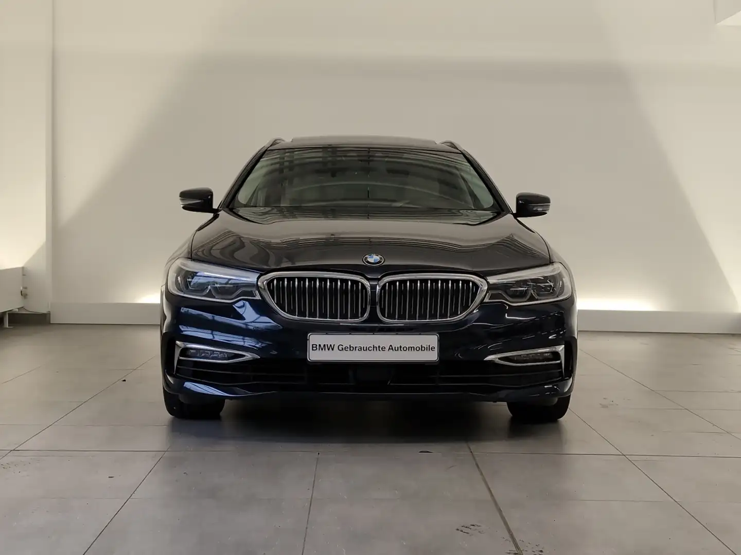 BMW 540 i xDrive Touring Luxury Line HiFi/PDC/Pano Blau - 2