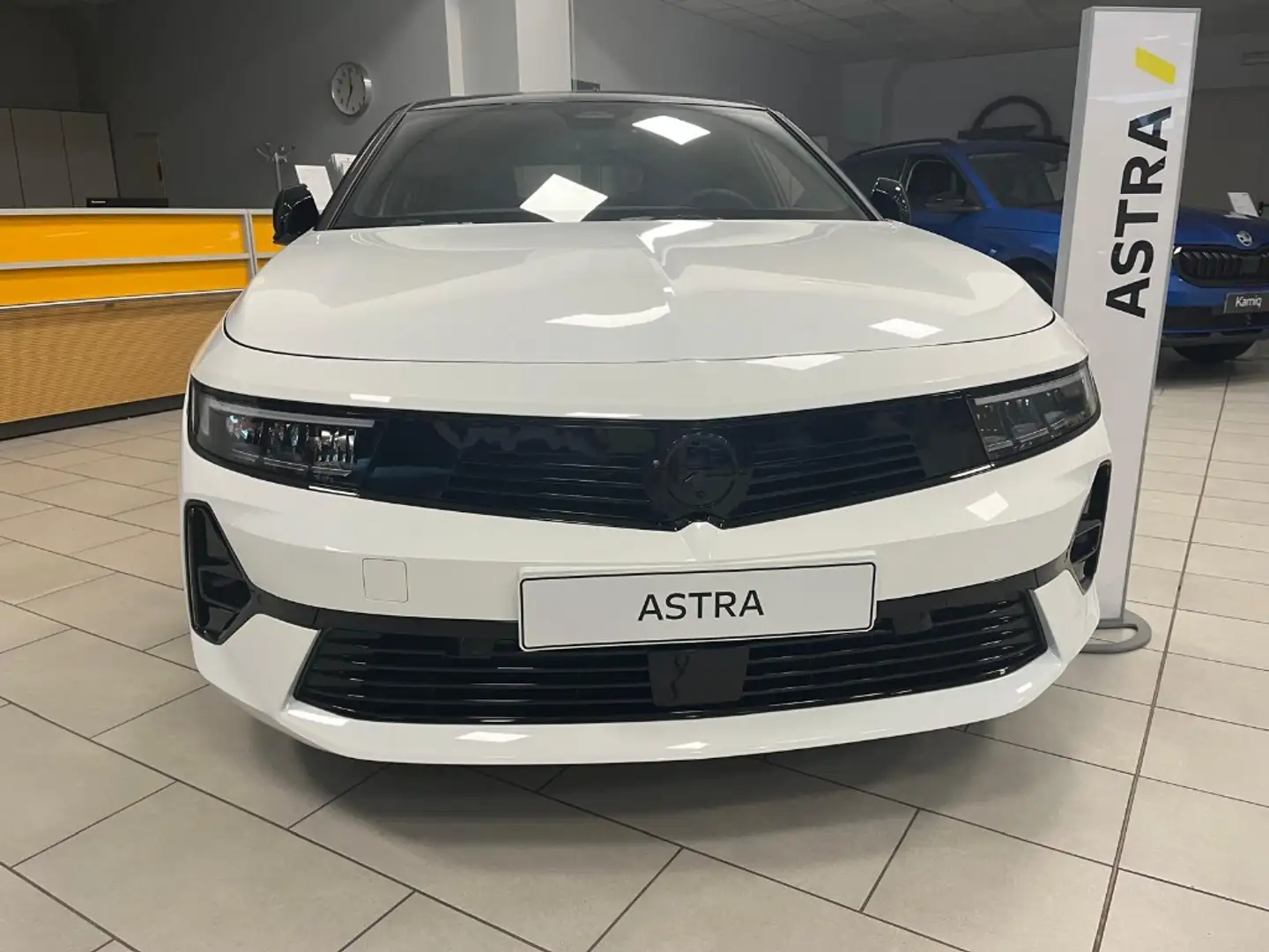 Opel Astra Sports Tourer 1.5 GS s&s 130cv at8 Argento - 2