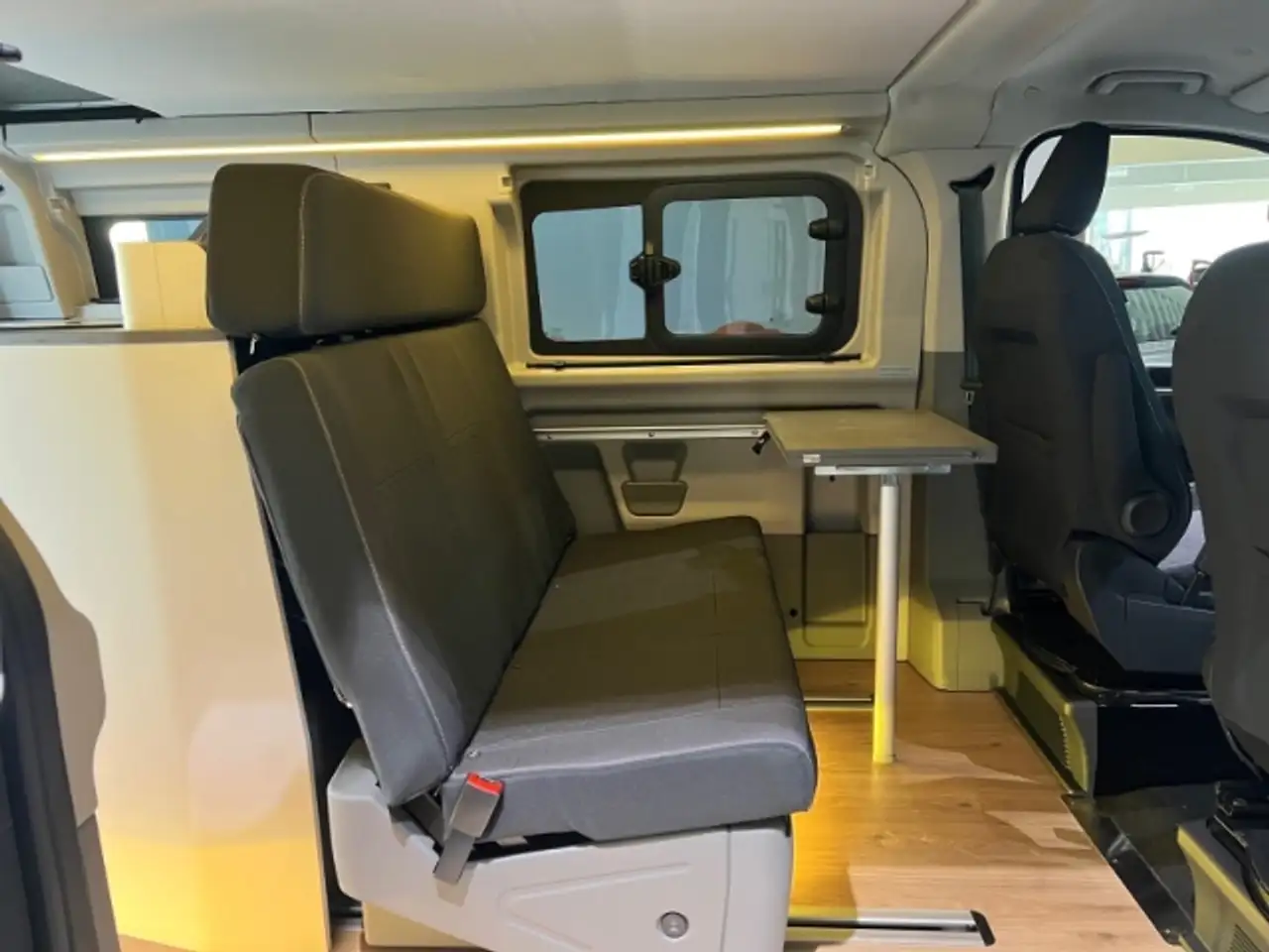 Ford Transit Custom Nugget 320 L1 Titanium Aufstelldach Westfalia Navi 16