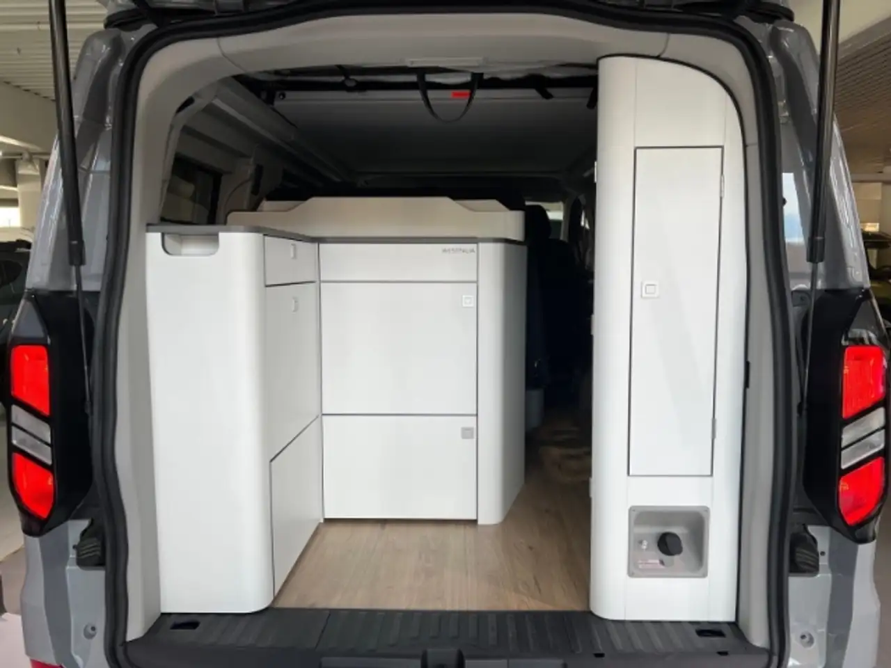 Ford Transit Custom Nugget 320 L1 Titanium Aufstelldach Westfalia Navi 12