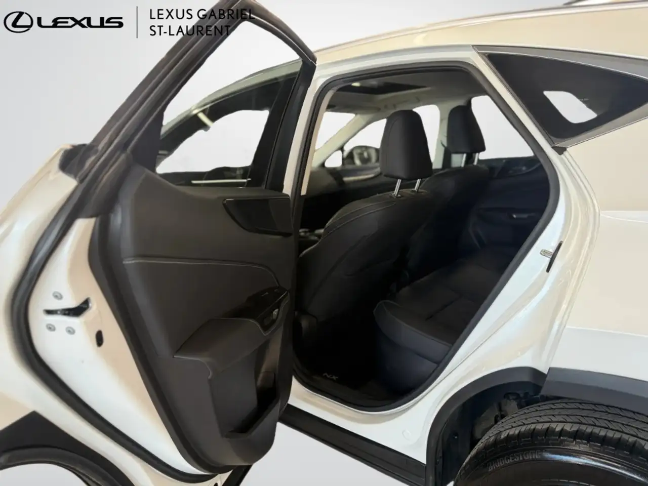 Lexus NX снимка Lexus NX