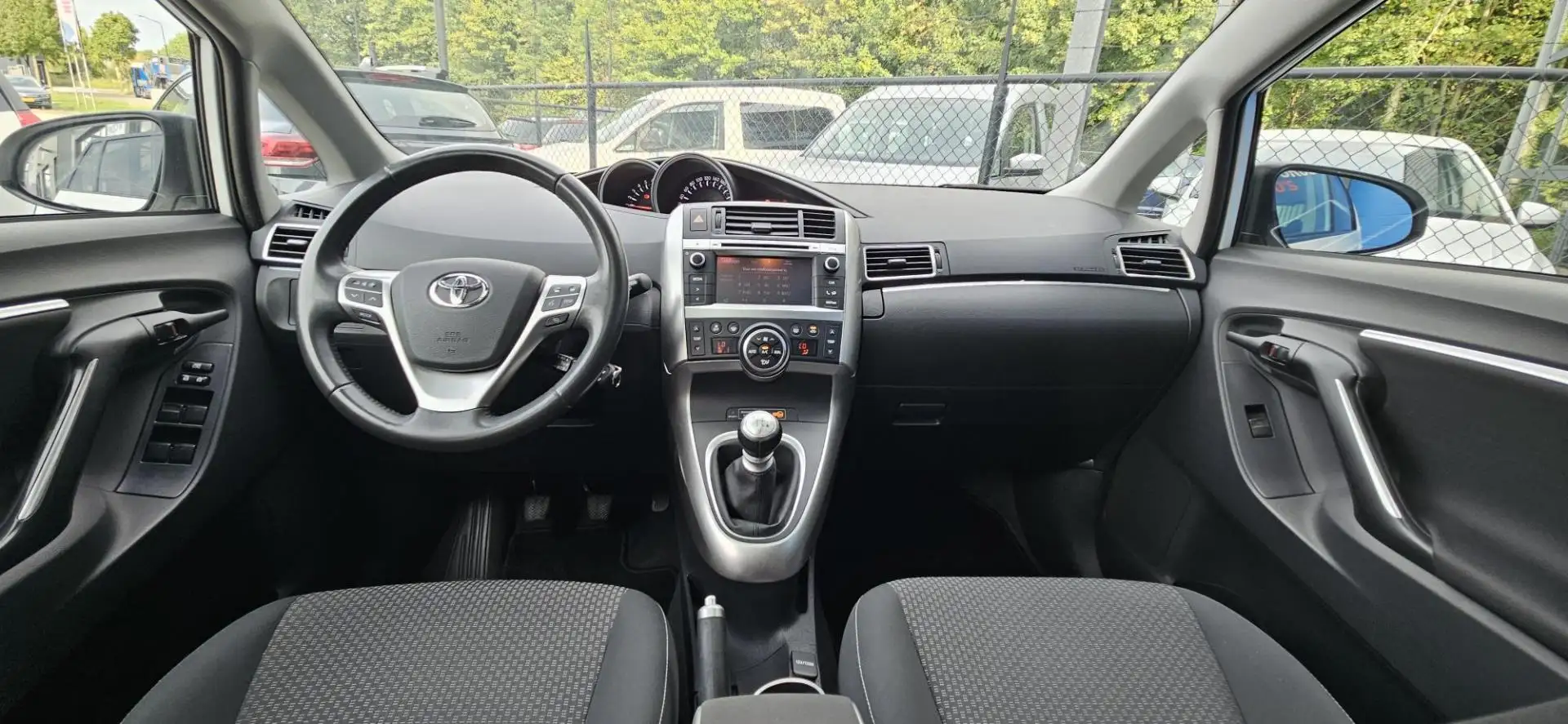 Toyota Verso 1.8 VVT-i Business 7pers Clima Trekhaak Cruise Cam Wit - 2