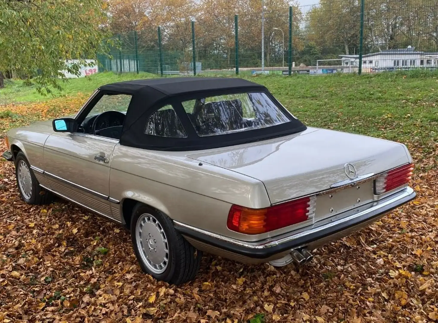 Mercedes-Benz SL 560 Cabrio - 2