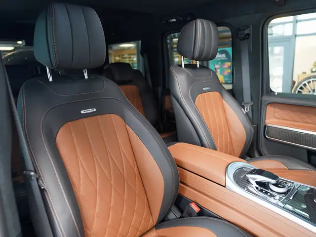 Mercedes-Benz G-Class view 11