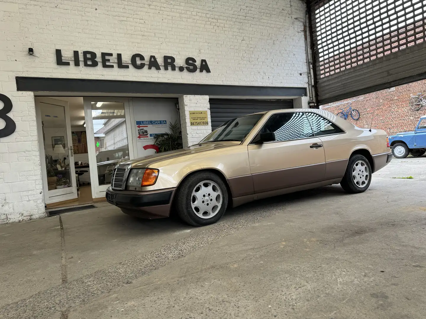 Mercedes-Benz CE 300 *Full Options* *Automatique* *Toit Ouvrant* *Cuir* Bronz - 2