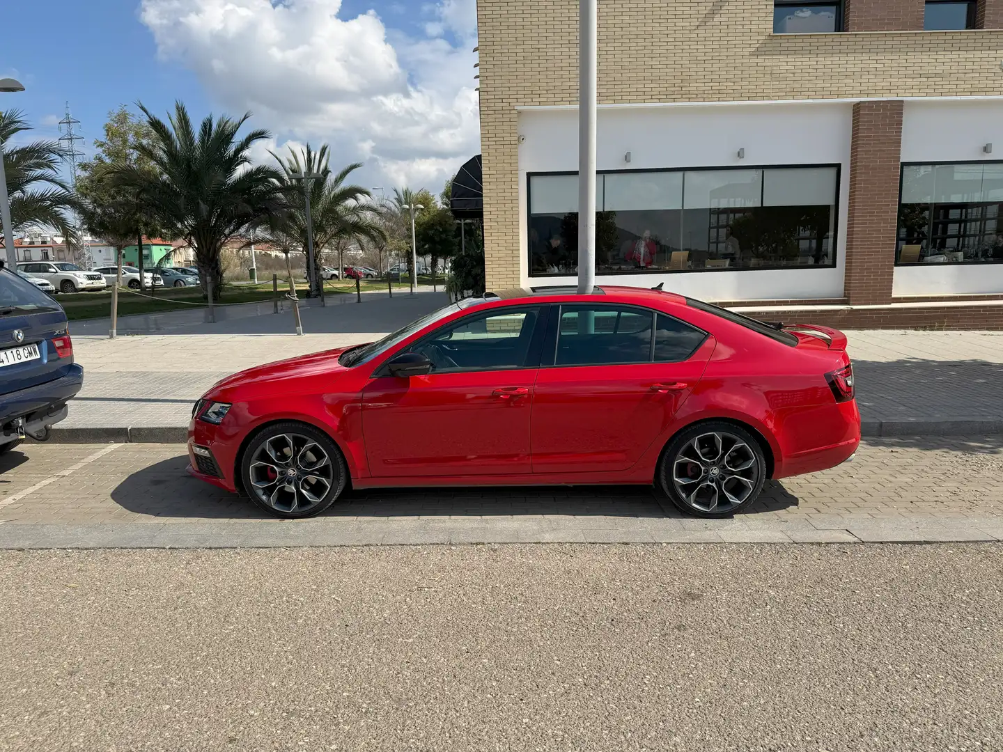 Skoda Octavia Octavia 2.0TDI RS 4x4 DSG 135kW RS Rojo - 2